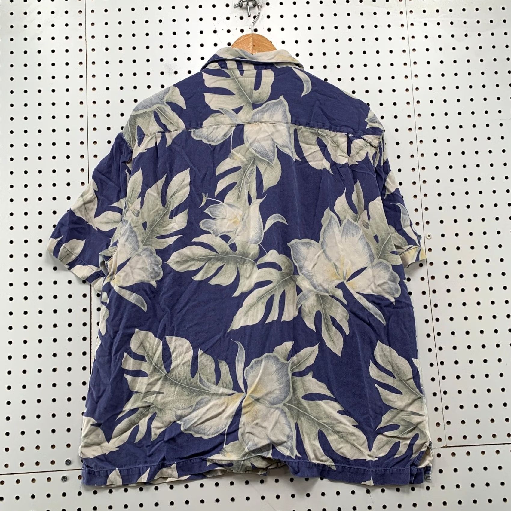 Tommy Bahama VINTAGE Tommy Bahama Button-Up Shirt Mens L Blue Floral Silk Aloha 100% Autumn? Size US L / EU 52-54 / 3 - 3 Thumbnail