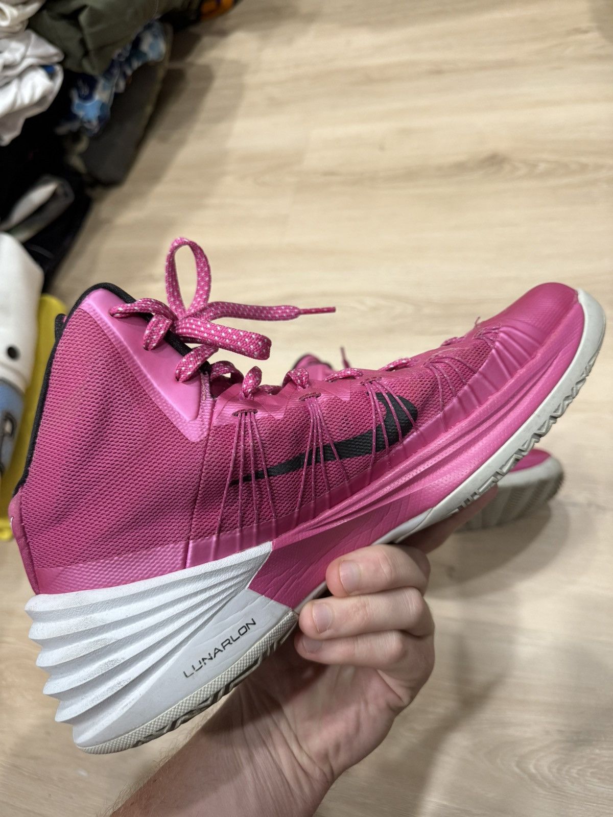 Nike Nike Hyperdunk 2013 Pink Breast Cancer Awareness Size US 12 / EU 45 - 5 Thumbnail
