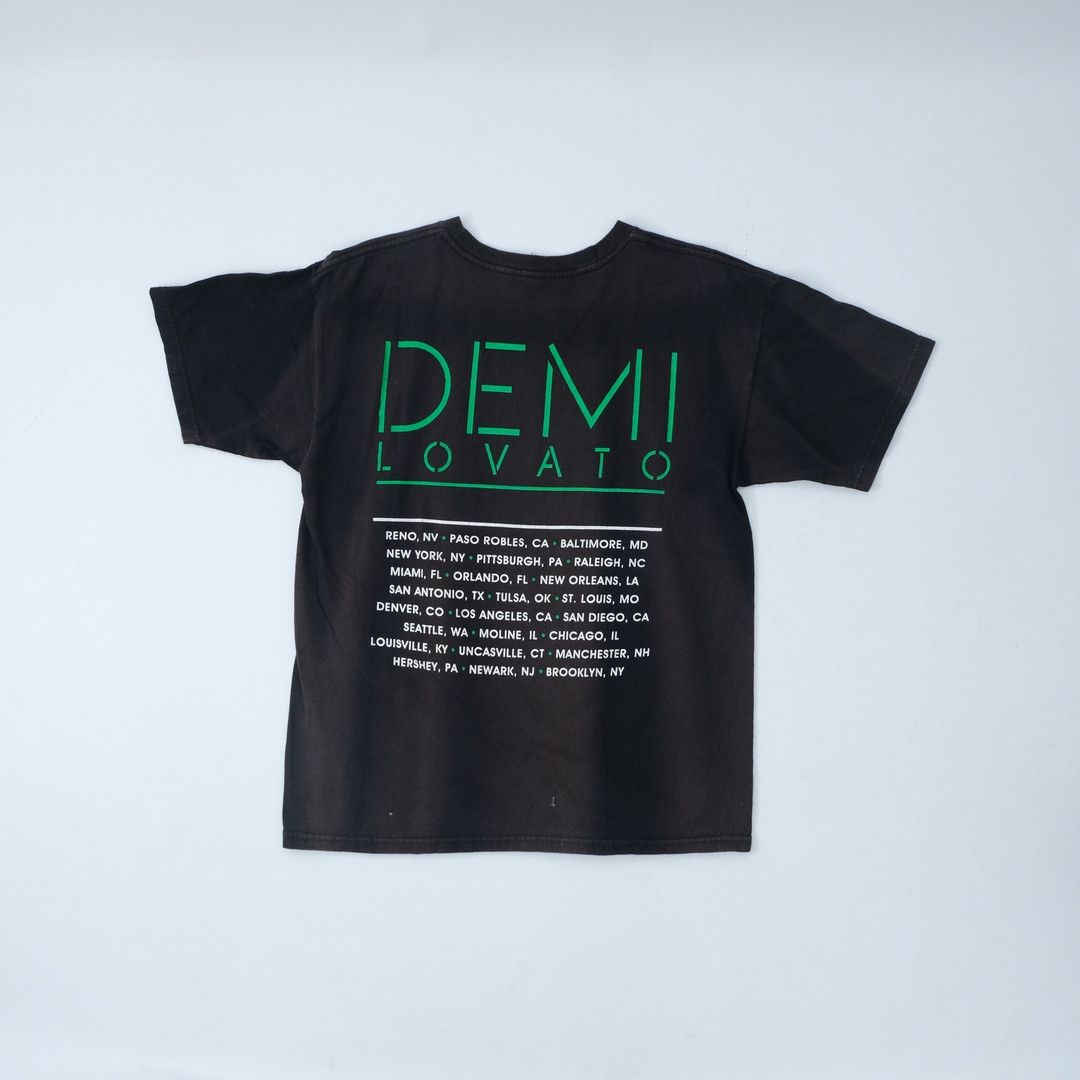 Band Tees Demi Lovato World Tour Size US M / EU 48-50 / 2 - 3 Thumbnail