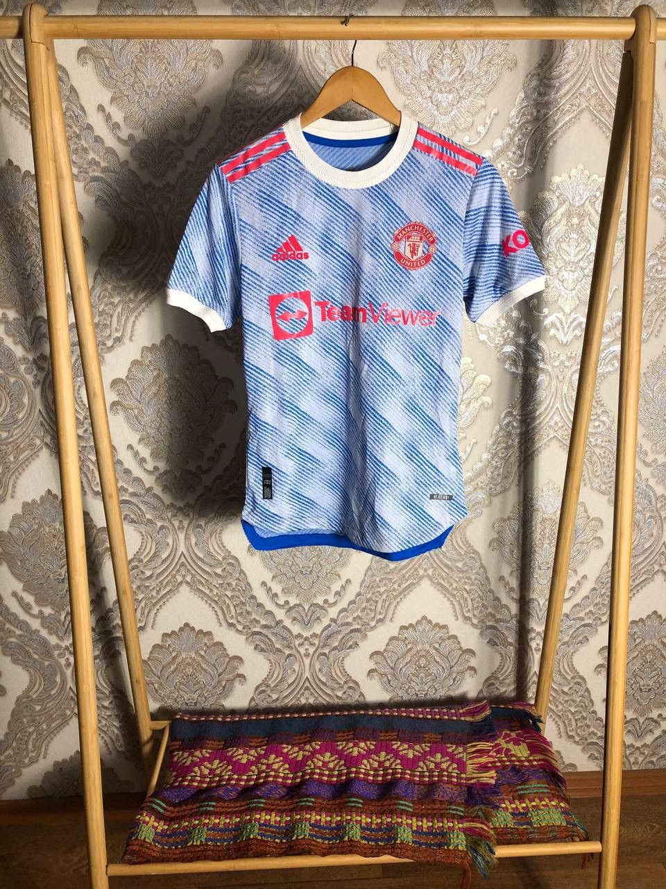 Vintage ADIDAS FC MANCHESTER UNITED ENGLAND SOCCER JERSEY RETRO Y2K Size US S / EU 44-46 / 1 - 2 Thumbnail
