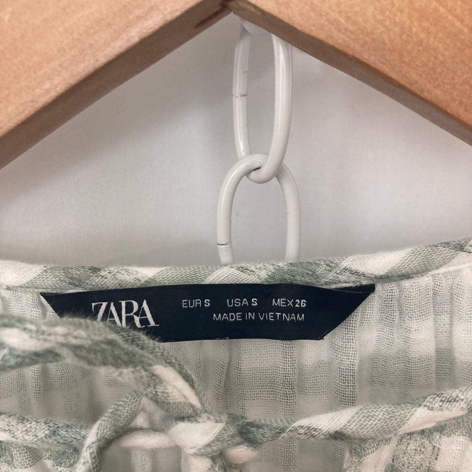 Zara Zara Green White Gingham Plaid Front Key Hole Tie Blouse Top Size S / US 4 / IT 40 - 6 Thumbnail