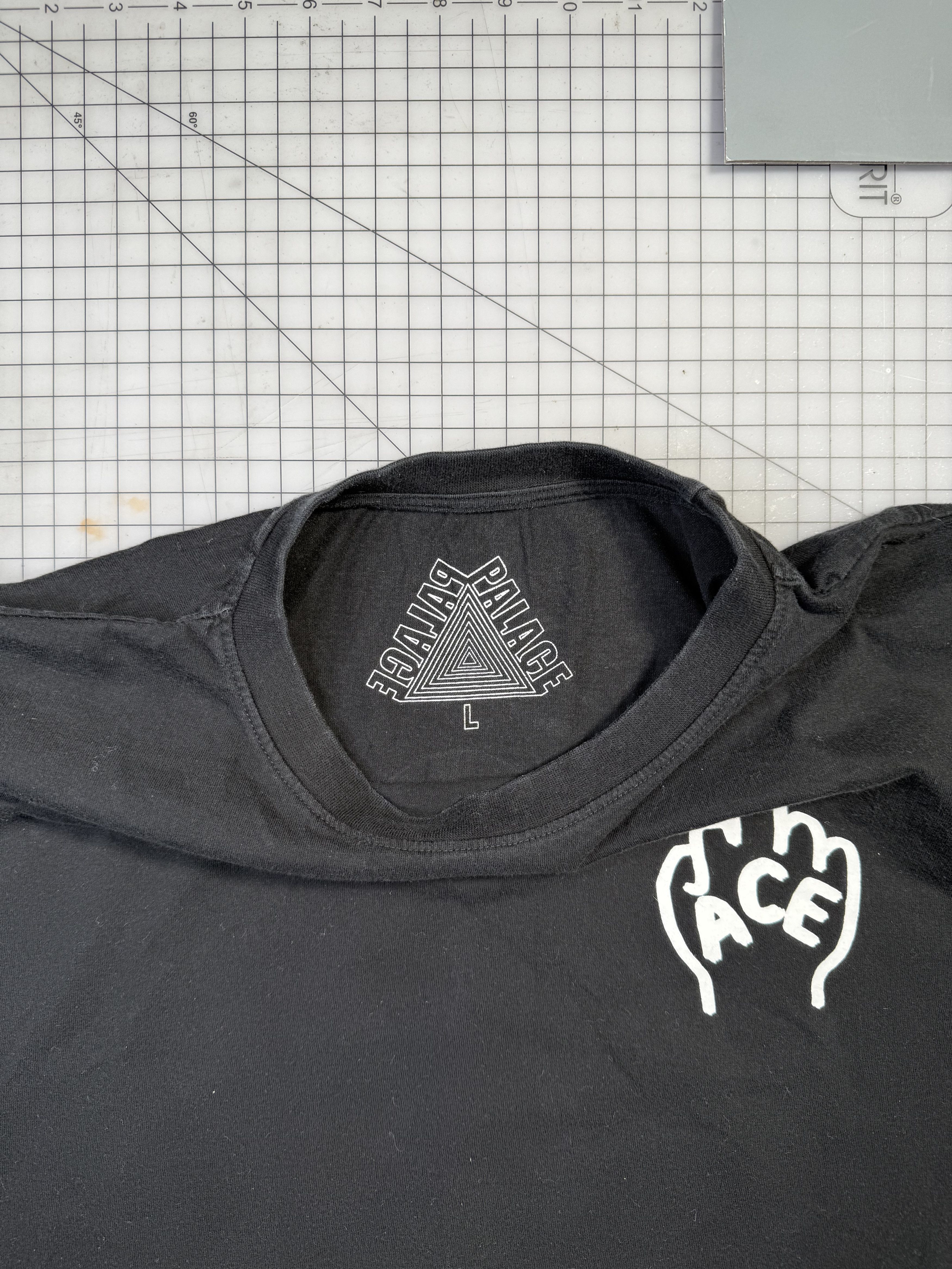 Palace Middle Finger pocket hit Size US L / EU 52-54 / 3 - 3 Thumbnail