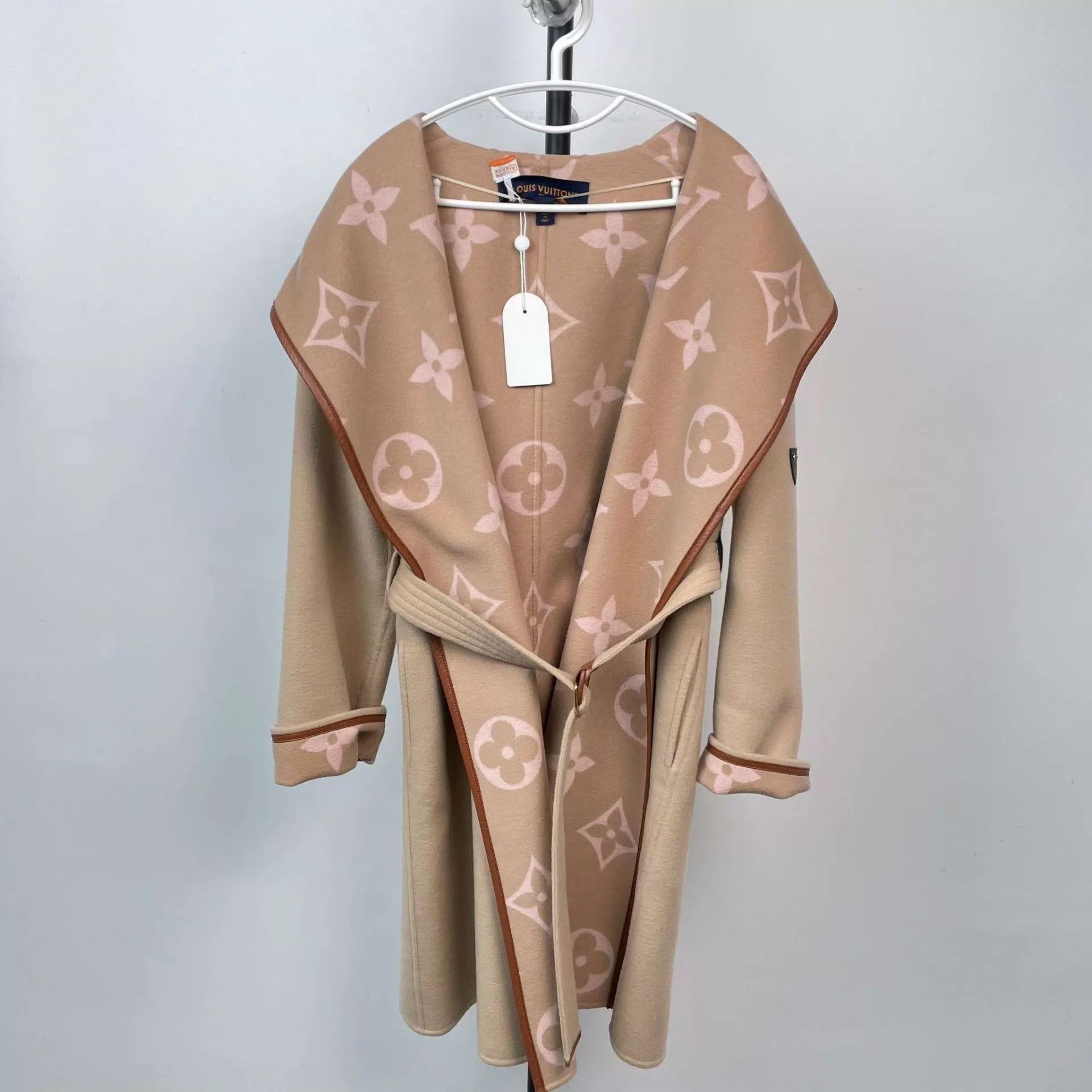 Louis Vuitton Louis Vuitton Blush Robe Coat 38 EU Long Auth 2022 Size S / US 4 / IT 40 - 1 Thumbnail