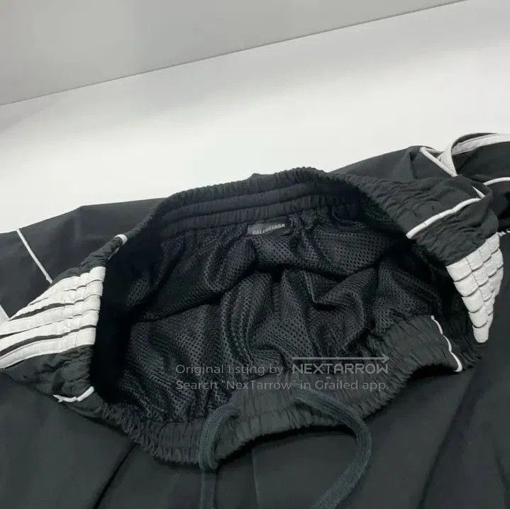 Balenciaga Balenciaga Black Tracksuit Trousers for Men. Size US 26 / EU 42 - 4 Thumbnail