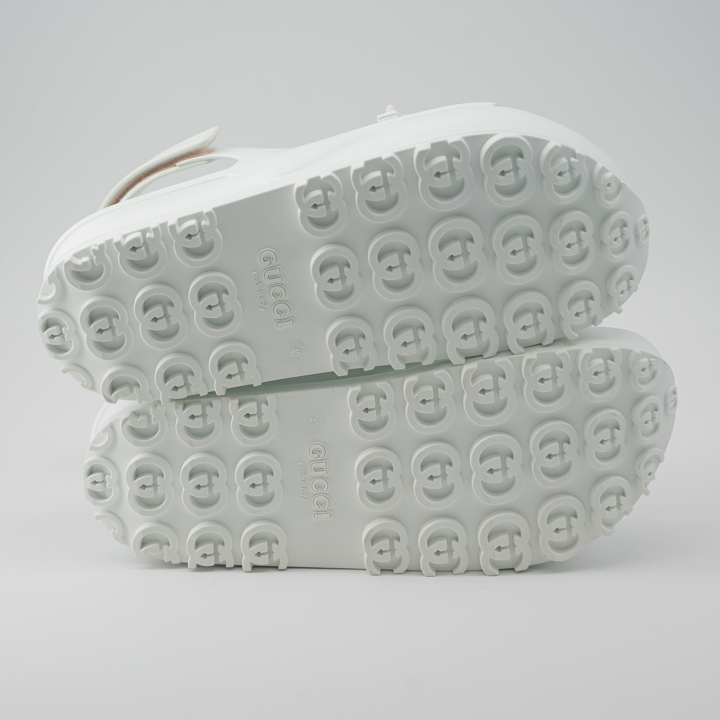Gucci 40G 10 US Gucci Rubber Horsebit Platform Slide Sandals White Size US 10 / IT 40 - 5 Thumbnail