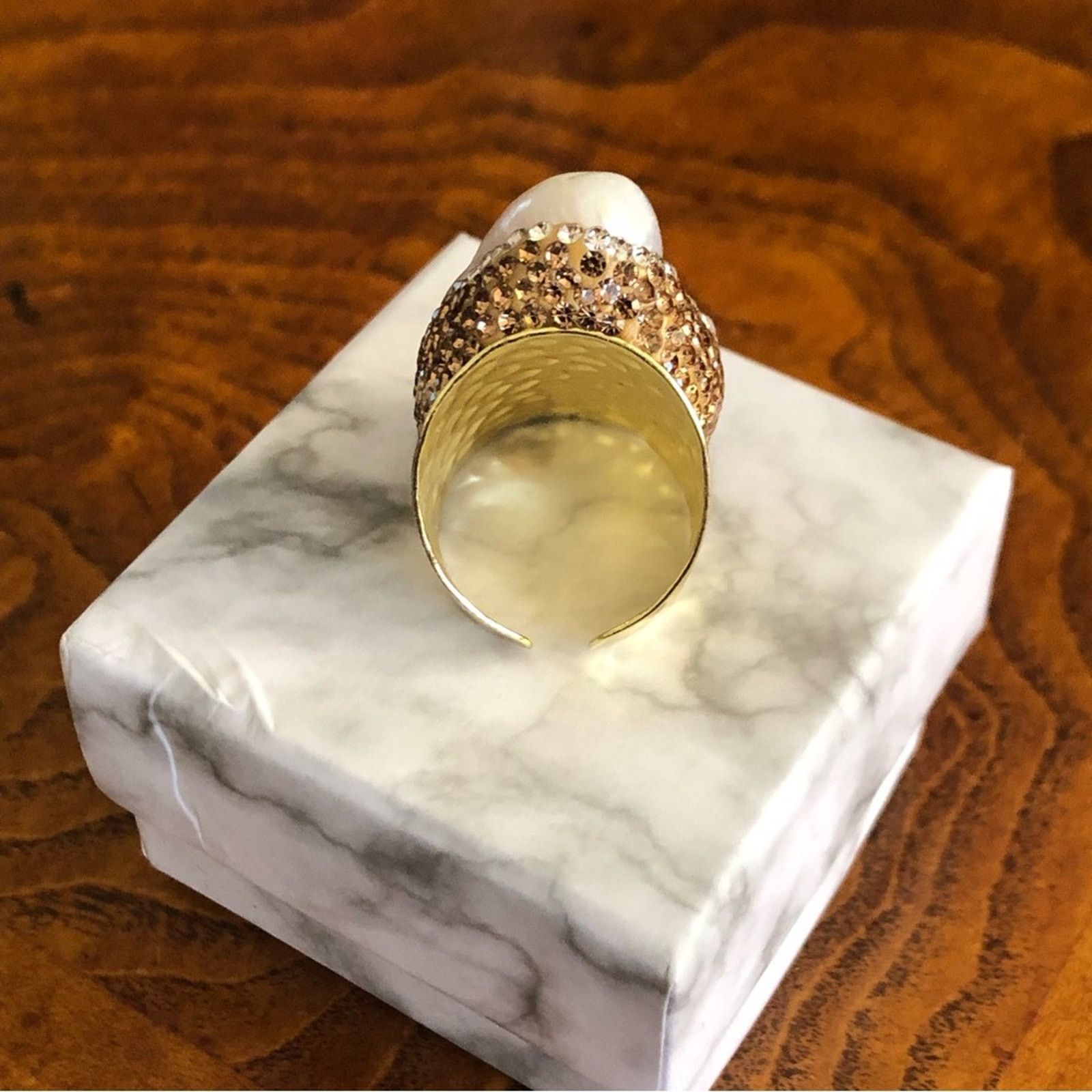 Jewelry Ladies genuine baroque fresh water pearl gold band ring NIB Size ONE SIZE - 3 Thumbnail
