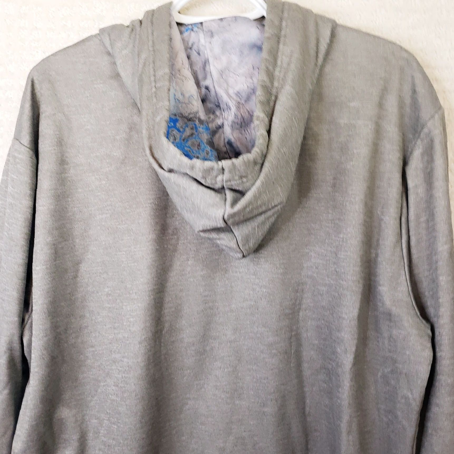 Realtree Realtree Hoodie Pullover M 38/40 Mens Medium Gray Knit Polyester Kangaroo Pockets Front Graphic Fishing Outdoor 90s Decade Style? Size US M / EU 48-50 / 2 - 7 Thumbnail