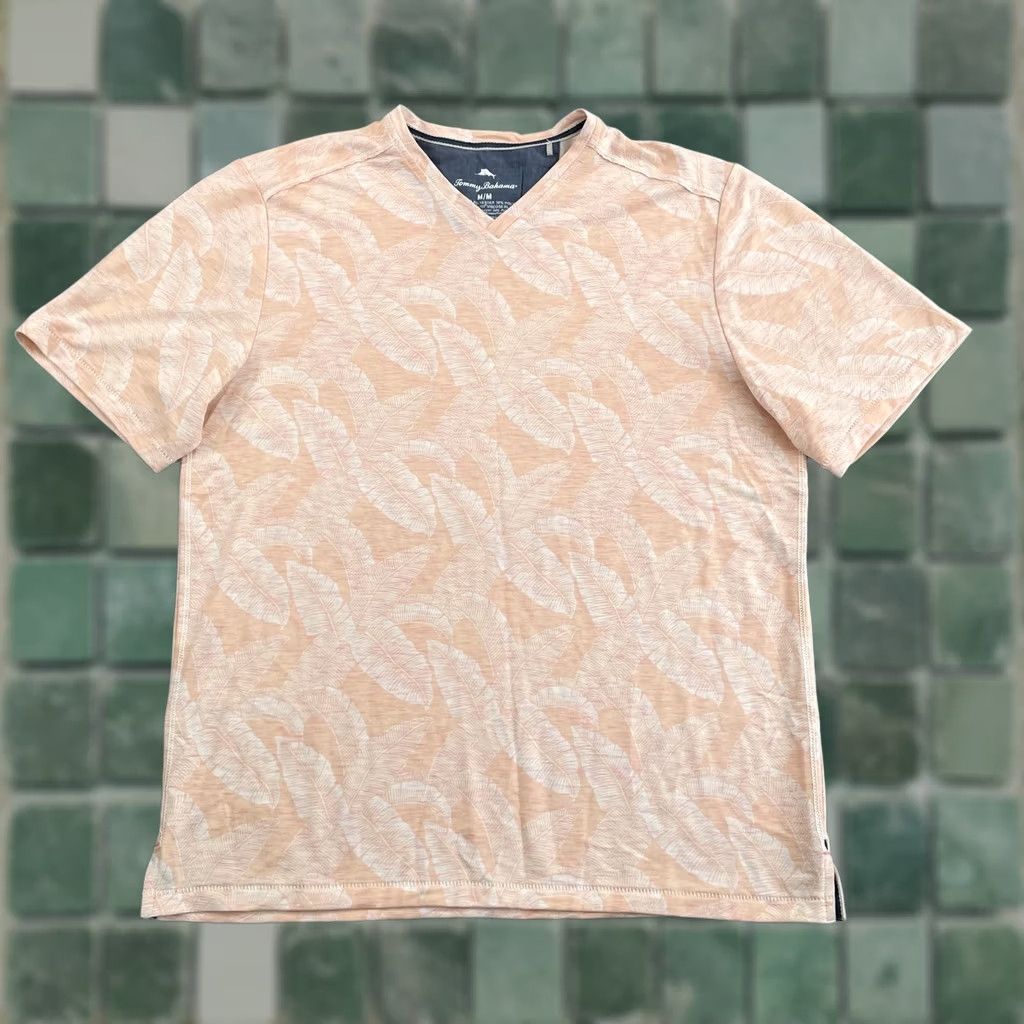 Tommy Bahama Tommy Bahama Grande Fronde V-Neck T-Shirt Men Medium Orange Palm Floral NWOT 2020s Beach Hawaii Shirt Mens Size US M / EU 48-50 / 2 - 1 Thumbnail