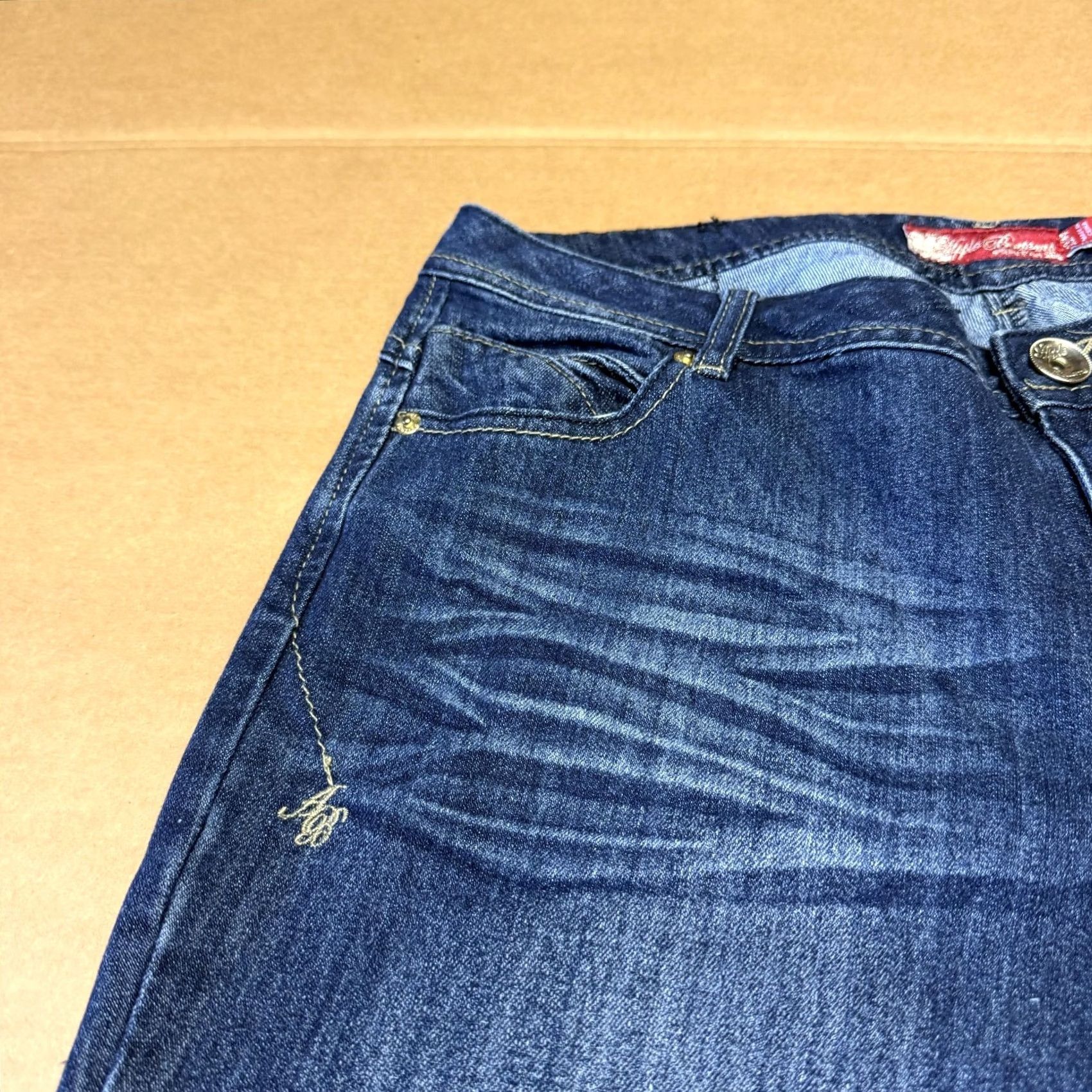 Vintage Apple Bottoms Jeans Juniors 13/14 Blue Low Rise Slim Straight Distressed Stretch Denim Jeans Size 34" / US 12 / IT 48 - 7 Thumbnail