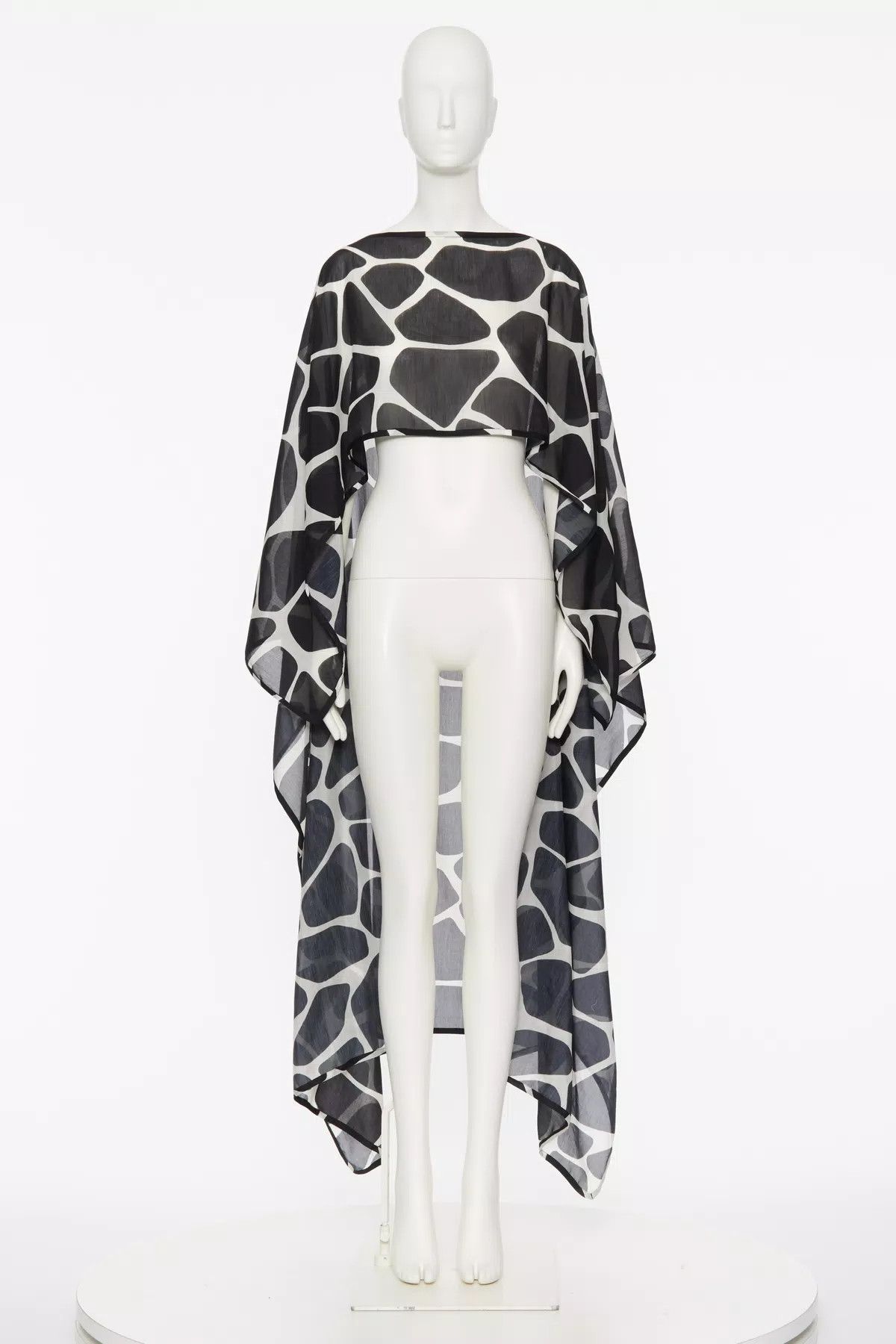 Valentino o1s1wg110925 Voile Cape With Giraffa Print in Black/Avorio Size S / US 4 / IT 40 - 2 Thumbnail