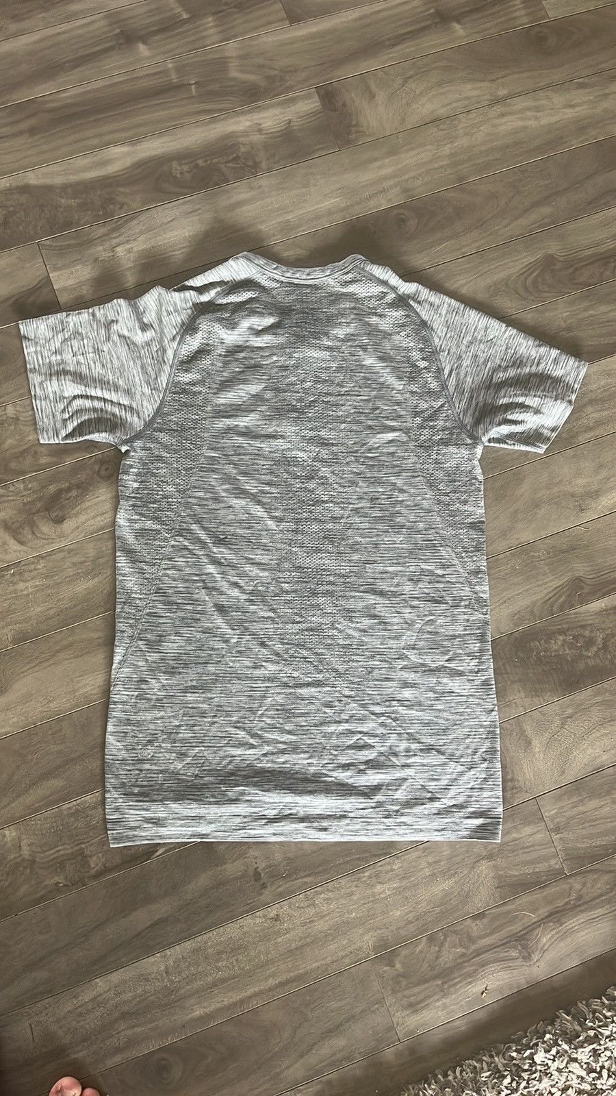 Lululemon Lululemon Metal Vent Tech Henley Slate White Shirt Size US XS / EU 42 / 0 - 8 Thumbnail