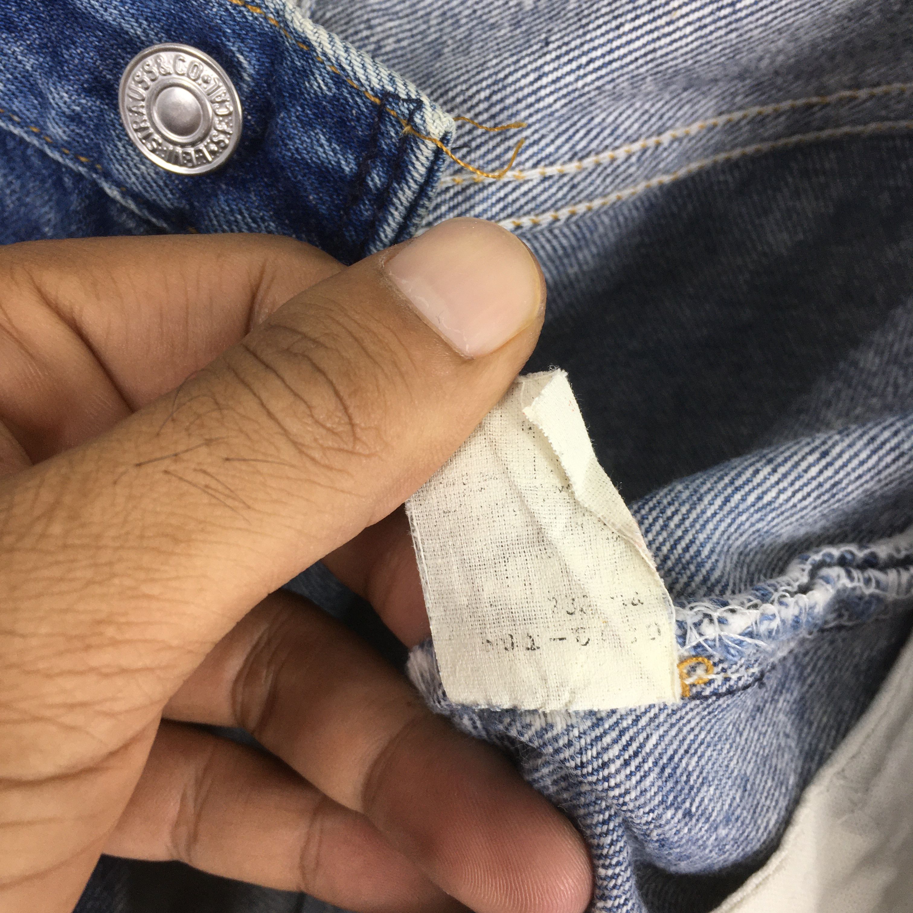Levi's Size 28x29.5 Vintage 90s Levi's 501 Straight Leg Jeans S193 Size US 28 / EU 44 - 13 Thumbnail