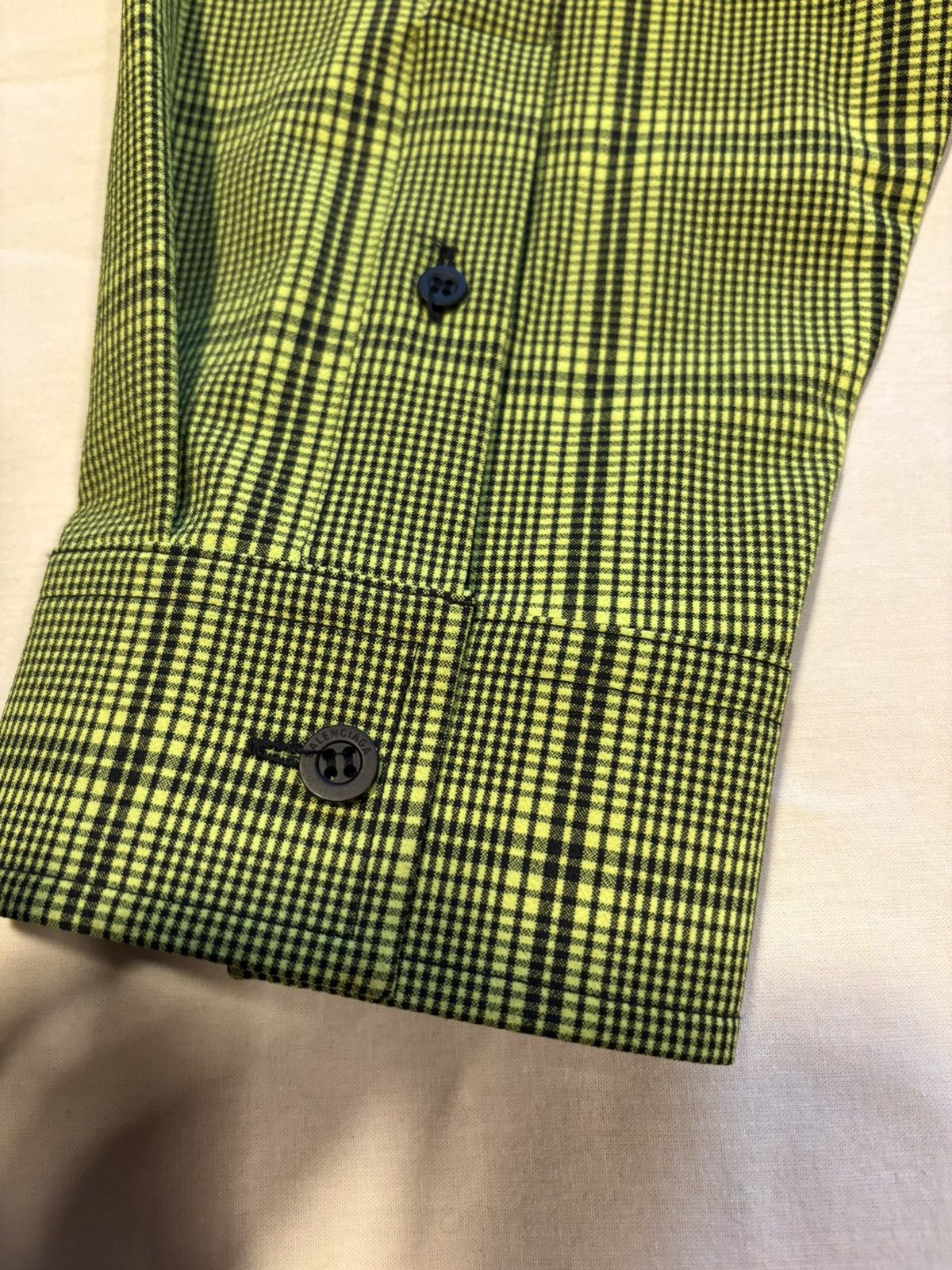 Balenciaga Balenciaga oversize shirt. Size US M / EU 48-50 / 2 - 6 Thumbnail