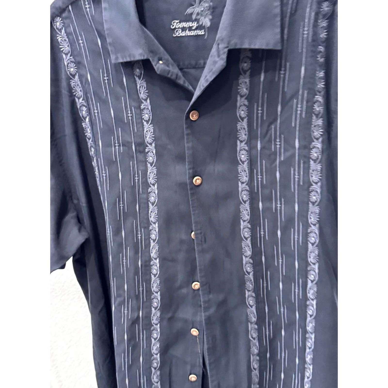Tommy Bahama Tommy Bahama Shirt XL Front Floral Stitched SHORT SLEEVE BUTTON UP Shirt Men Multicolor - Size US XL / EU 56 / 4 - 4 Thumbnail
