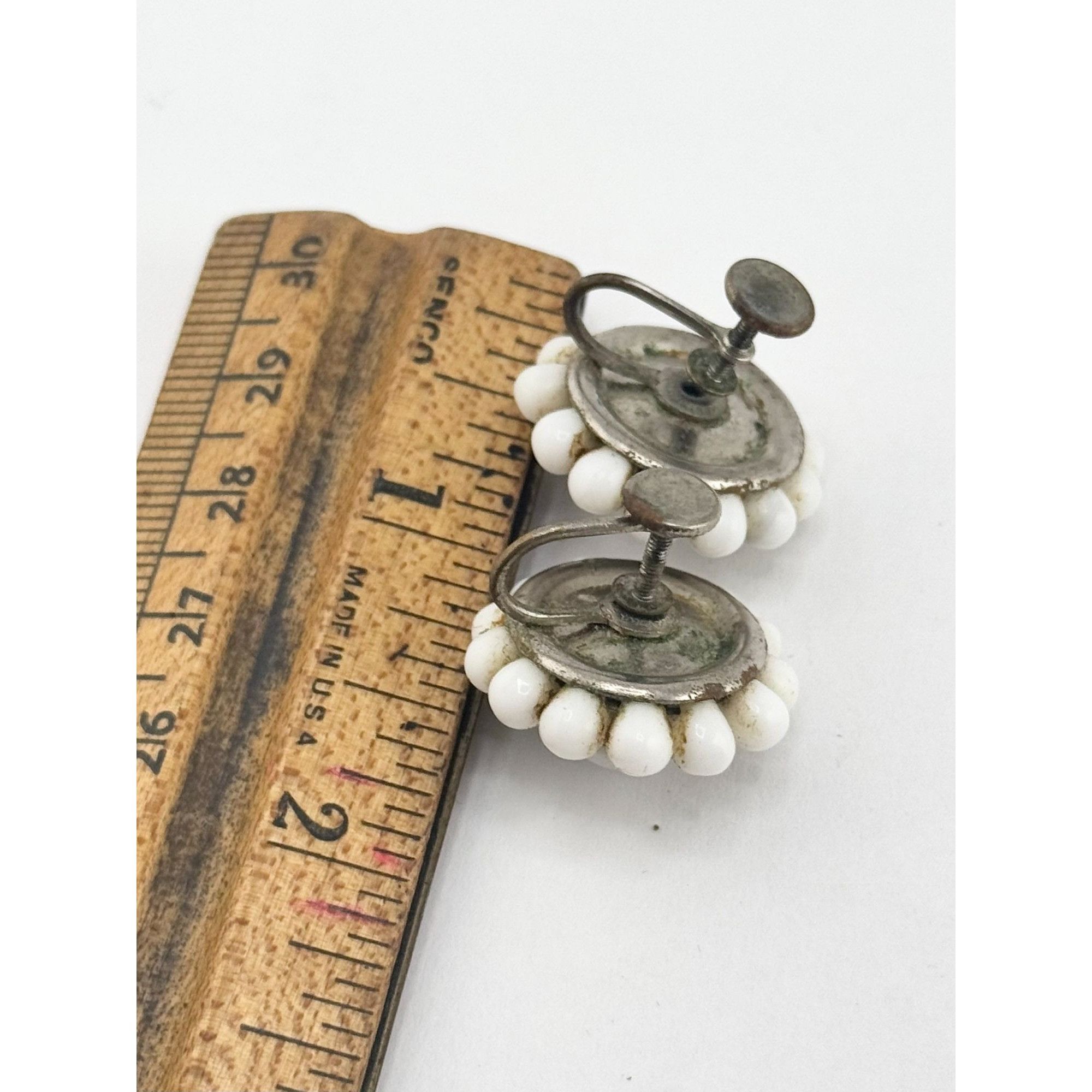 Vintage vintage white milk glass flower rhinestone earrings Size ONE SIZE - 6 Thumbnail