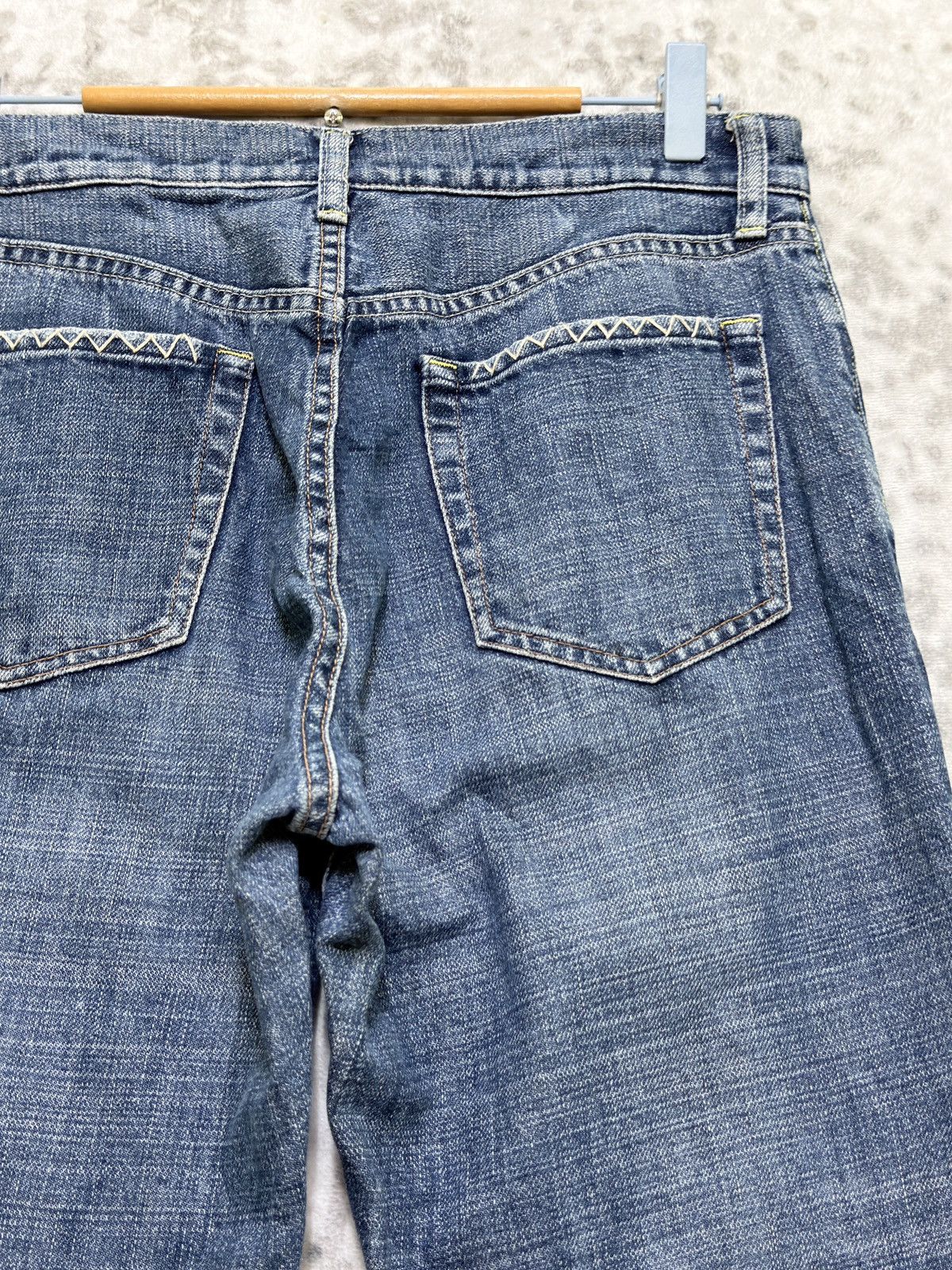 Uniqlo Old Uniqlo Flare Jeans Y2K Distressed Whipstitch Denim Size US 29 - 10 Thumbnail