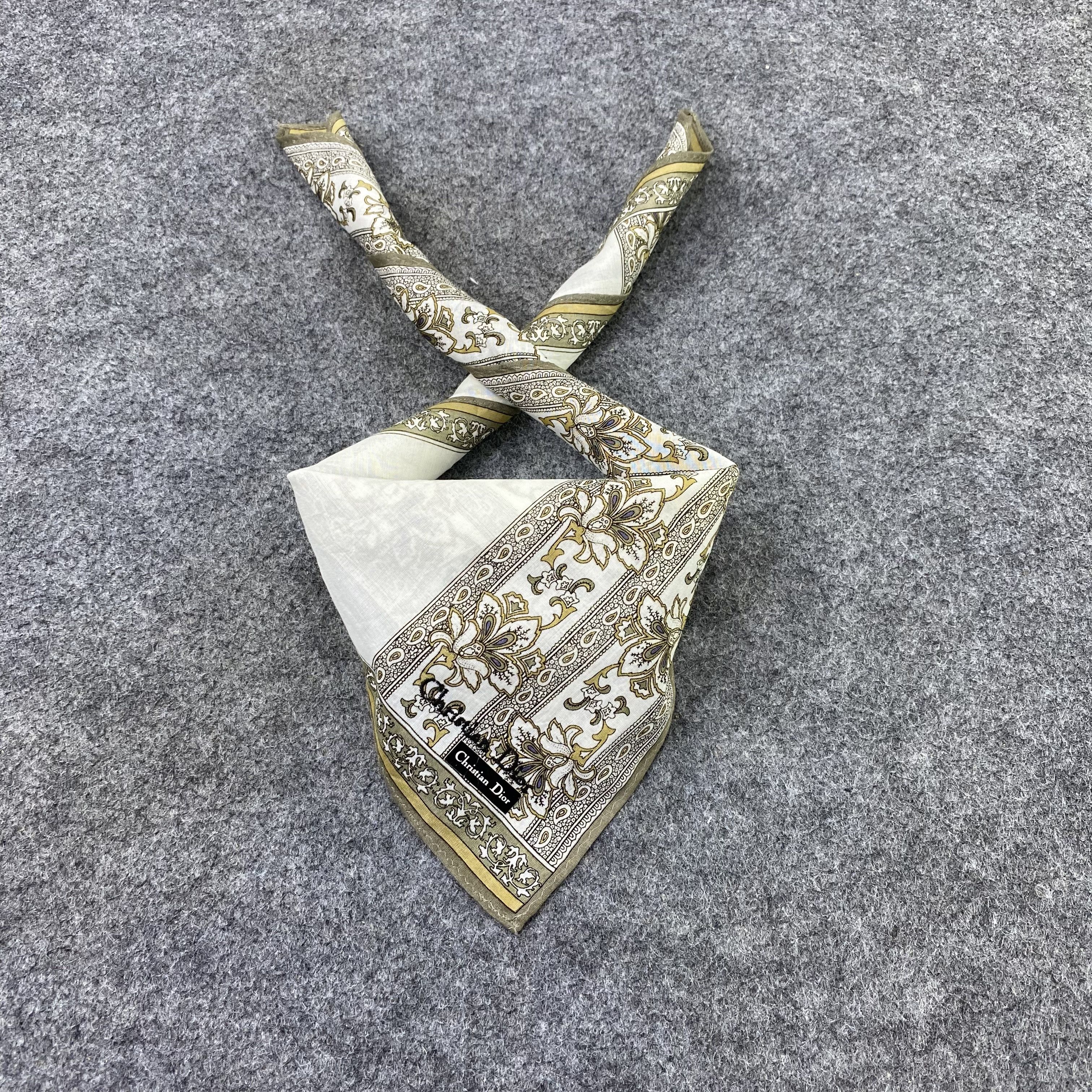 Vintage Christian Dior Handkerchief / Bandana / Neckerchief-B2098 Size ONE SIZE - 2 Thumbnail