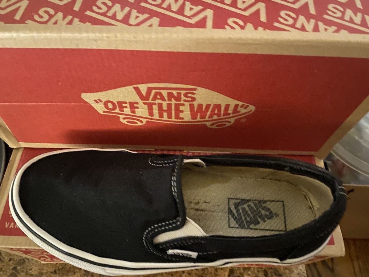Vans Classic Van slip-on skate shoe Size US 8 / IT 38 - 2 Thumbnail