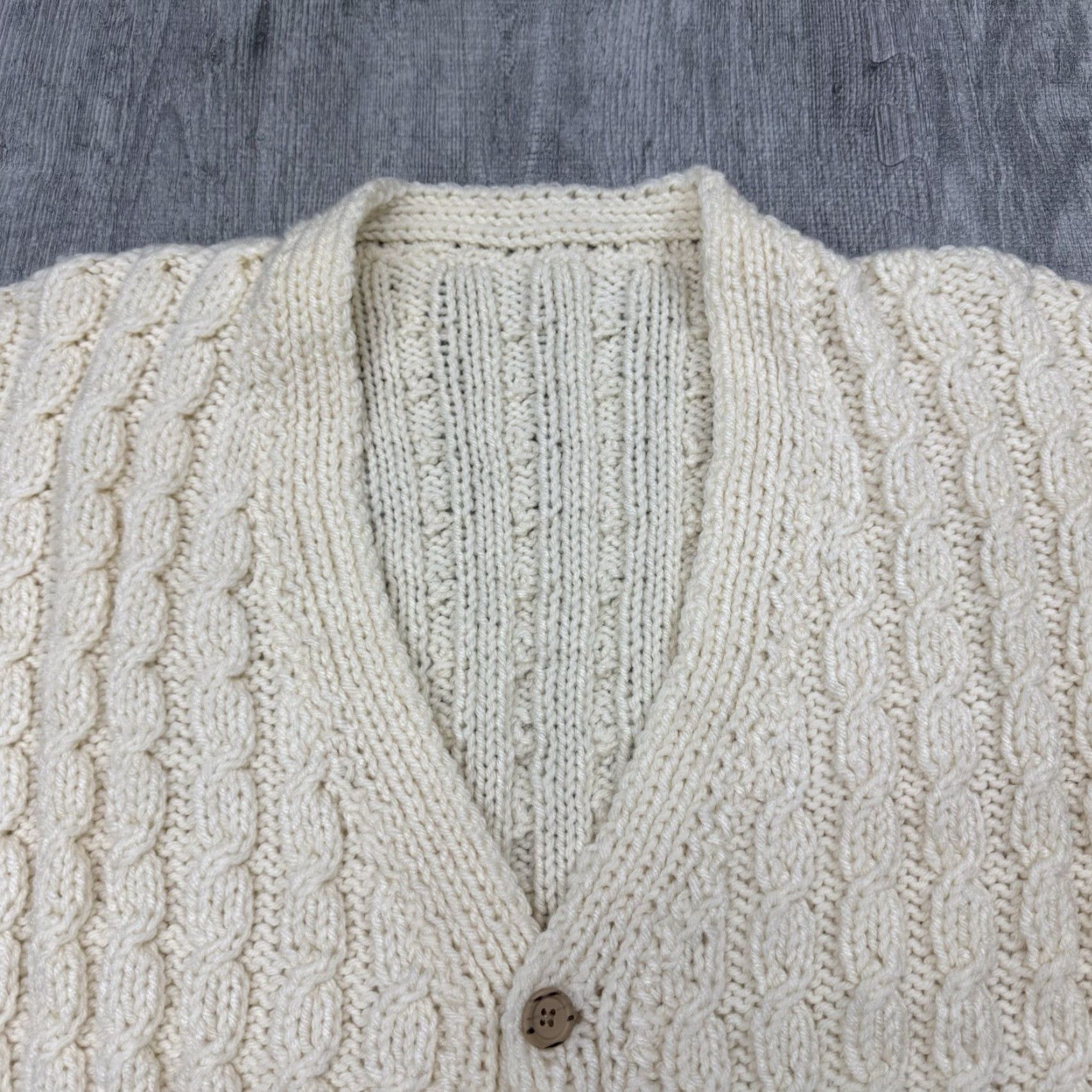 Vintage VINTAGE WOMENS Cable Knit Cardigan Sweater Oversized XL Long Sleeve Ivory 5-Button Fall Winter 90s Size XL / US 12-14 / IT 48-50 - 2 Thumbnail
