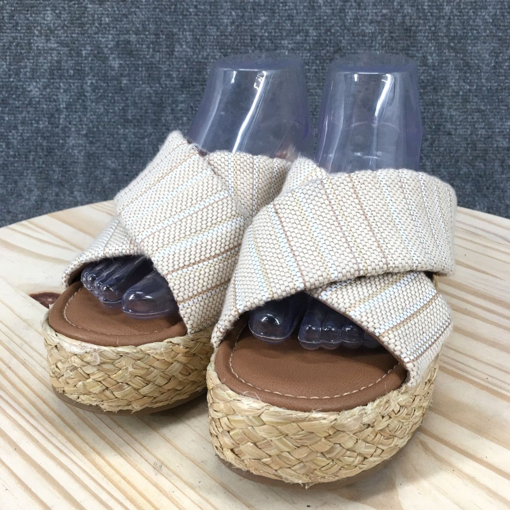 Vintage Universal Thread Sandals Womens 9 Slip On Cross Strap Platform Wedge Slide Beige Size US 9 / IT 39 - 6 Thumbnail
