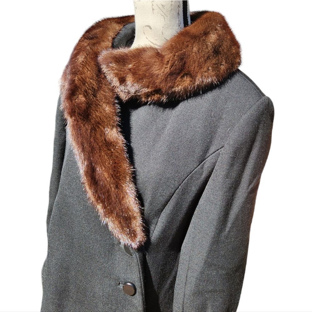 Other M. Solomon Vintage Fur Collar Black Coat Women's Size Medium Size M / US 6-8 / IT 42-44 - 1 Thumbnail