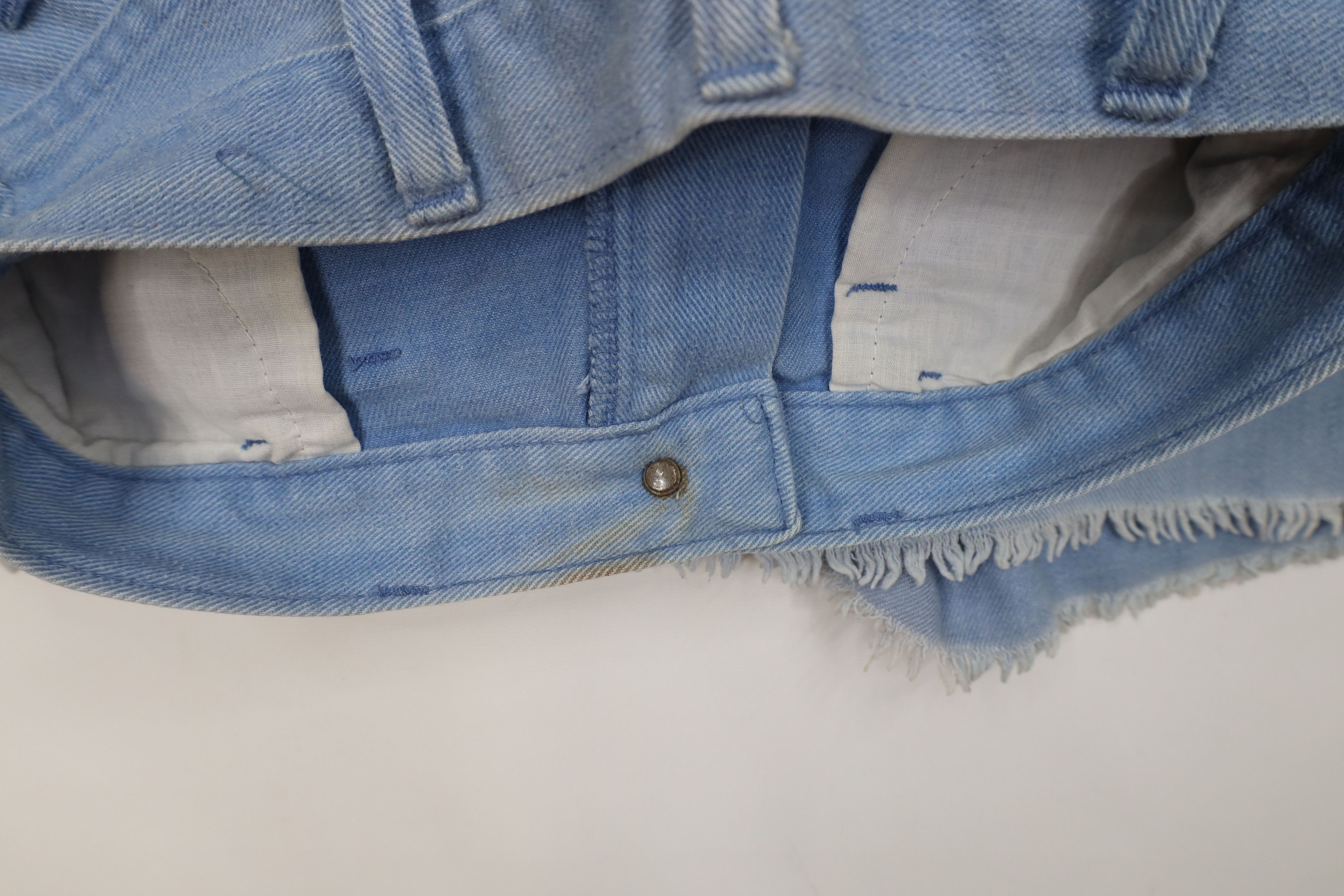 Vintage Vintage 70s Streetwear Denim Jean Short Shorts Blue USA Size US 28 / EU 44 - 9 Thumbnail