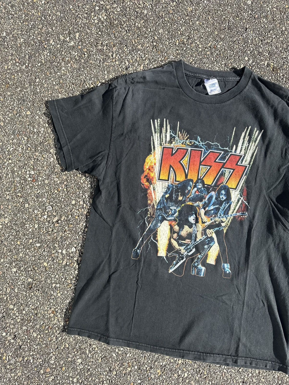 KISS × Vintage Vintage 2003 Kiss Shirt Large World Domination Size US XL / EU 56 / 4 - 2 Thumbnail