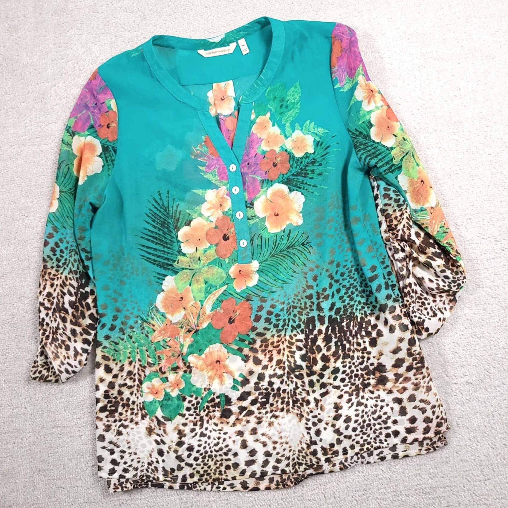 Soft Surroundings Soft Surroundings Shirt Women's PM Sheer Button Up Animal Print Roll-tab Size M / US 6-8 / IT 42-44 - 2 Thumbnail