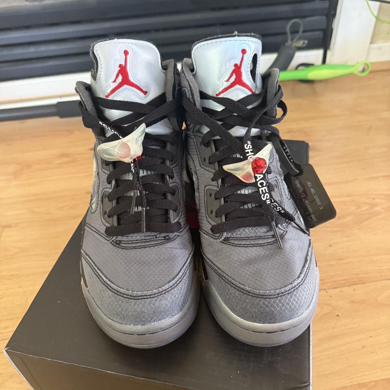 Jordan Brand × Off-White 2020 off white x air jordan “mulsin” 5 Size US 7.5 / EU 40-41 - 1 Thumbnail
