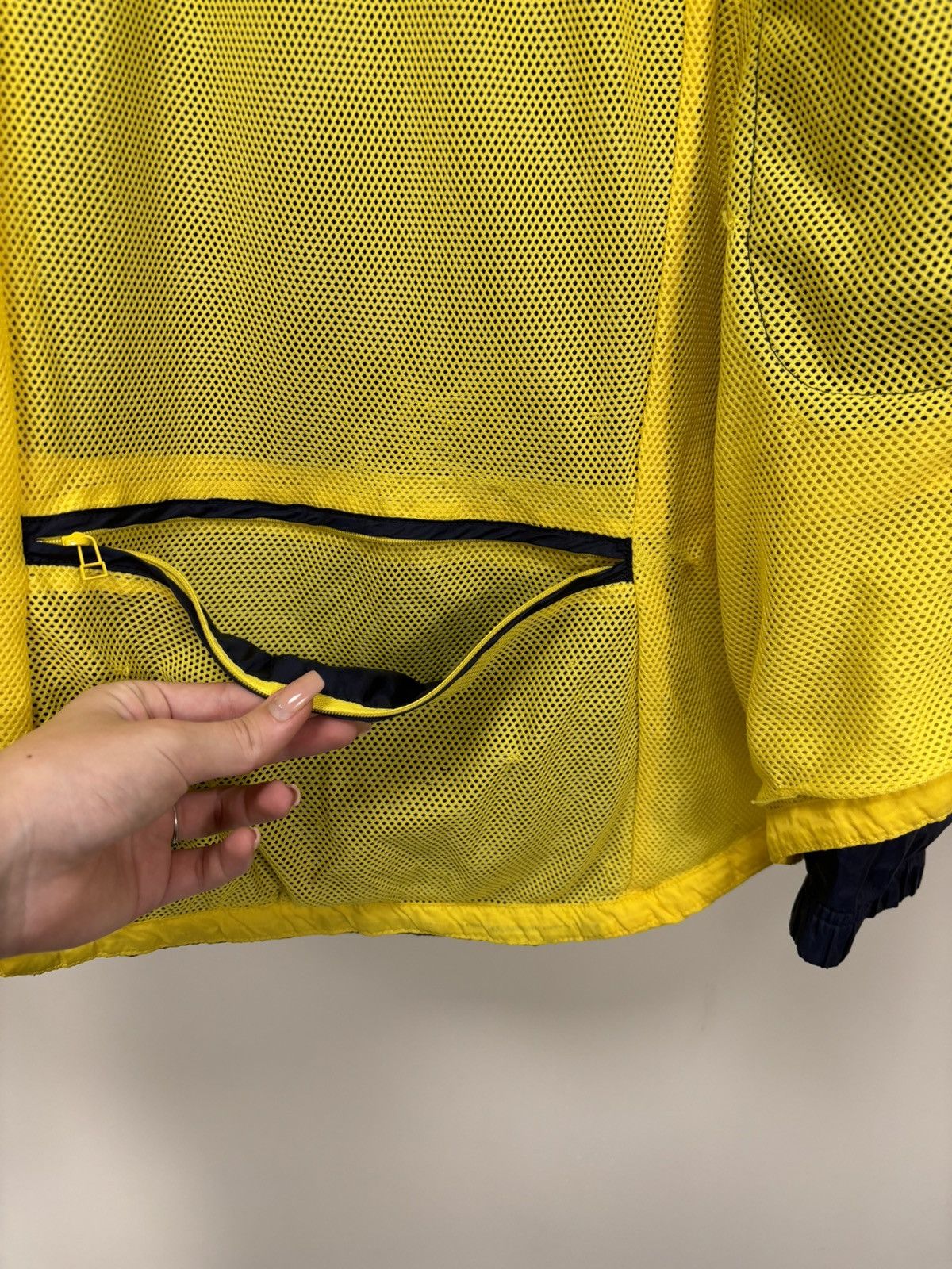 Nike Vintage 90s Nike Y2K Big Logo Retro Hype Hooded Nylon Jacket Size US M / EU 48-50 / 2 - 8 Thumbnail