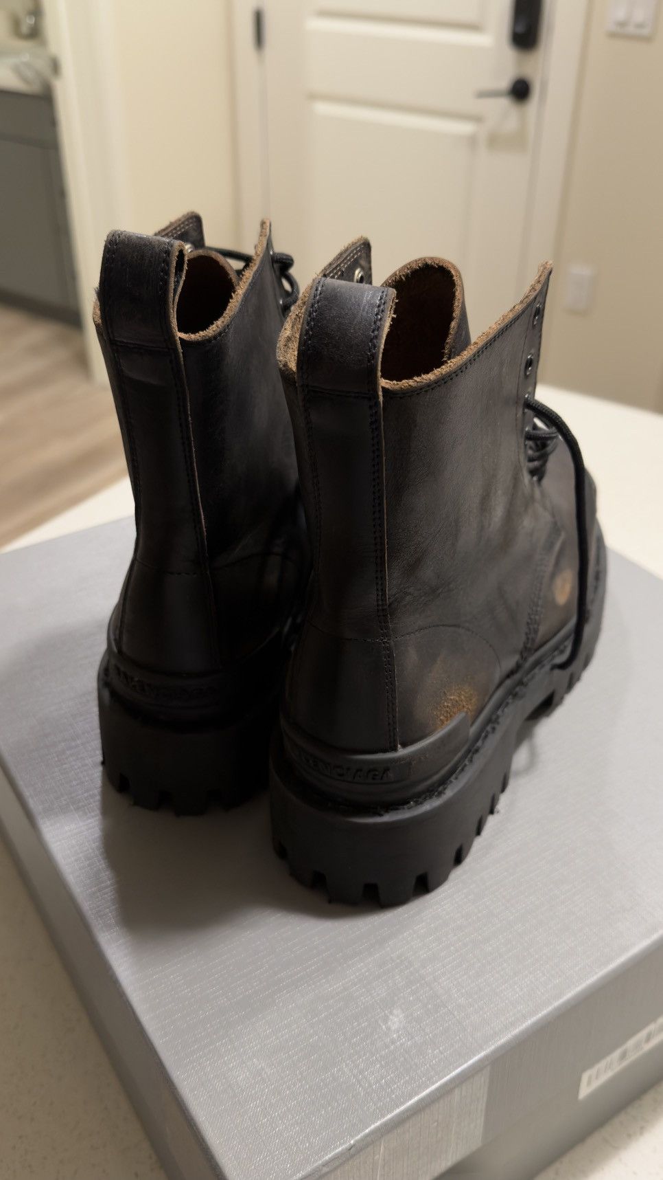 Balenciaga Balenciaga Strike Distress Leather Boots Size US 7 / EU 40 - 5 Thumbnail