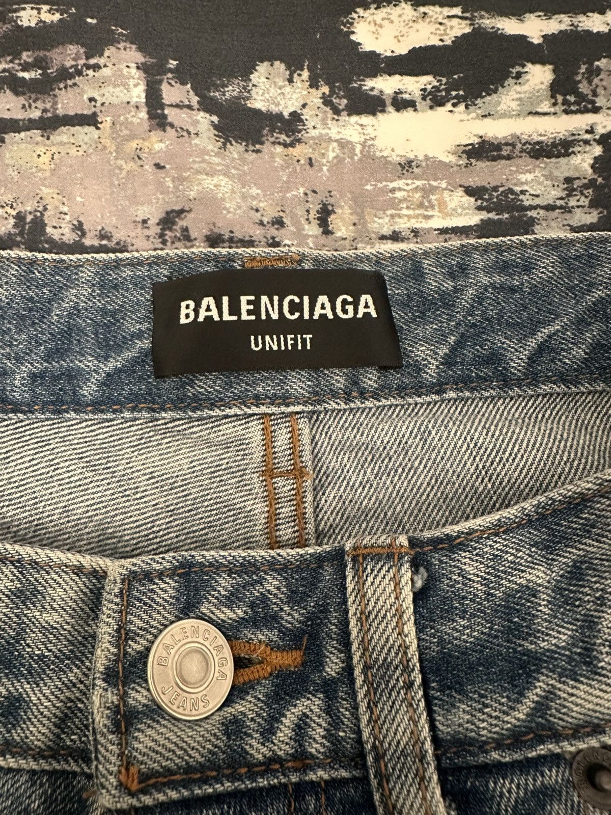 Balenciaga Balenciaga Destroyed Skater Jeans Size US 32 / EU 48 - 4 Thumbnail