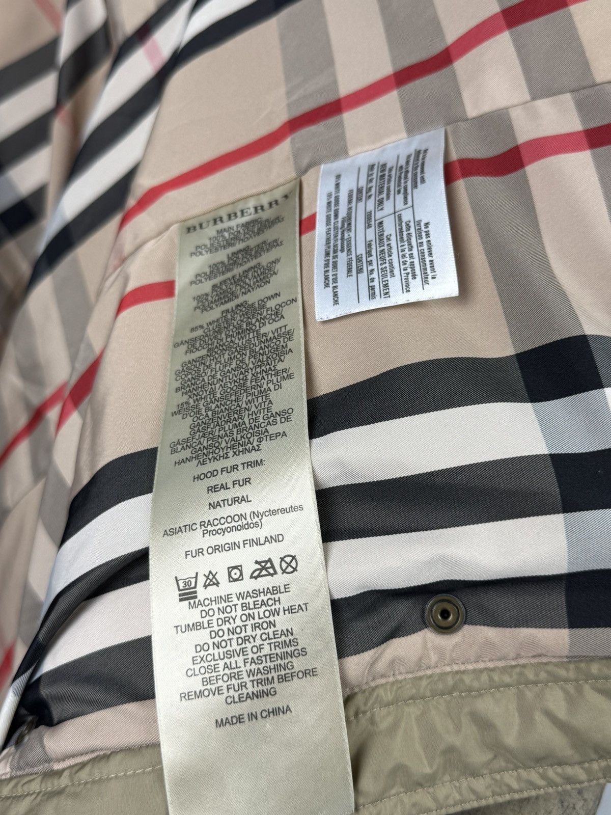 Burberry Burberry Brit Quilted Custom Camo Puffer Jacket Size M - L Size M / US 6-8 / IT 42-44 - 12 Thumbnail