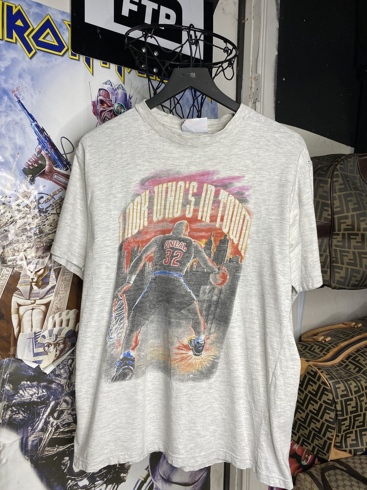 Vintage Vintage 90’s Shaq Reebok T-Shirt Size Medium Size US M / EU 48-50 / 2 - 1 Thumbnail