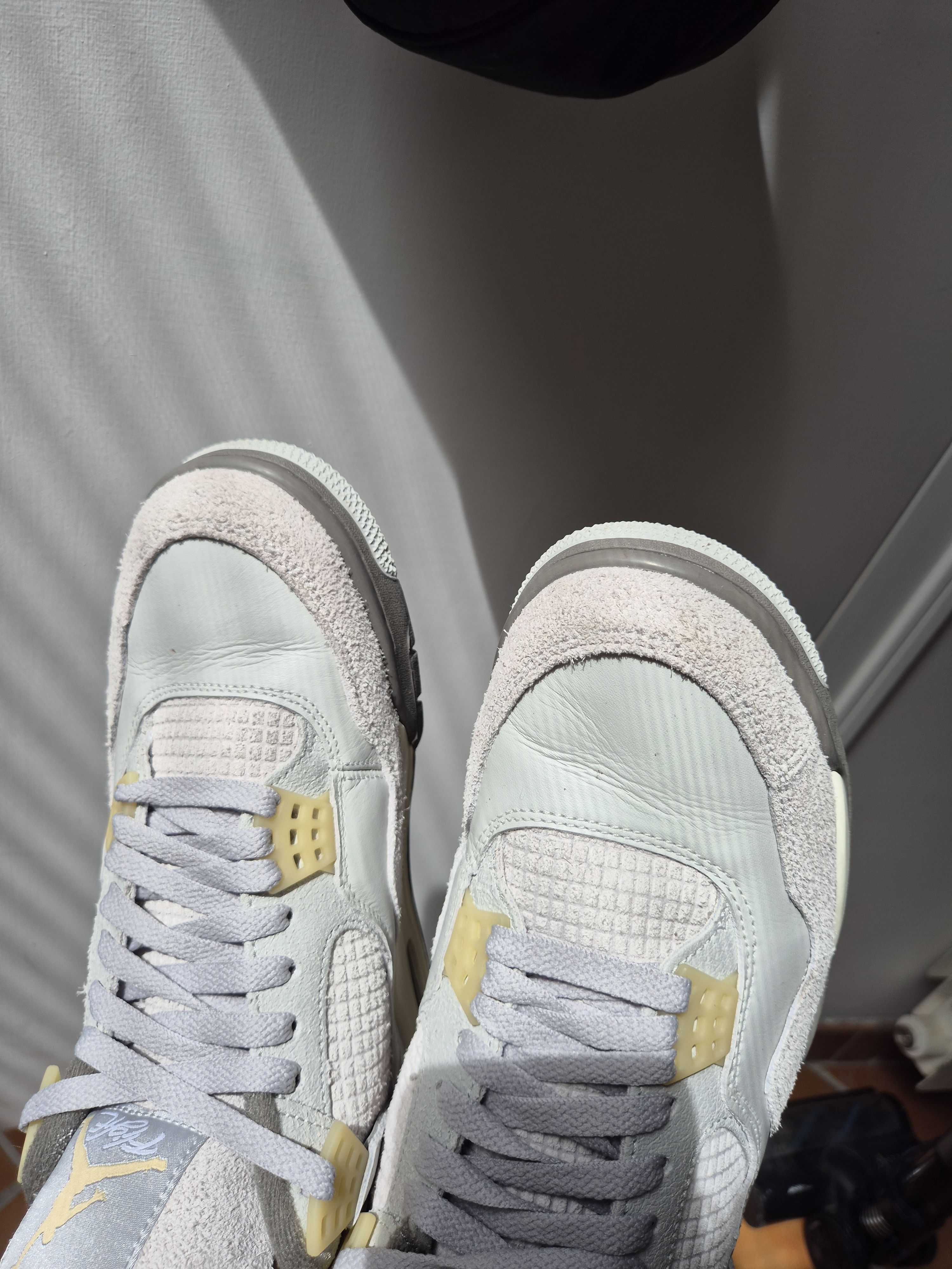 Jordan Brand Jordan 4 photon dust Size US 10 / EU 43 - 5 Thumbnail