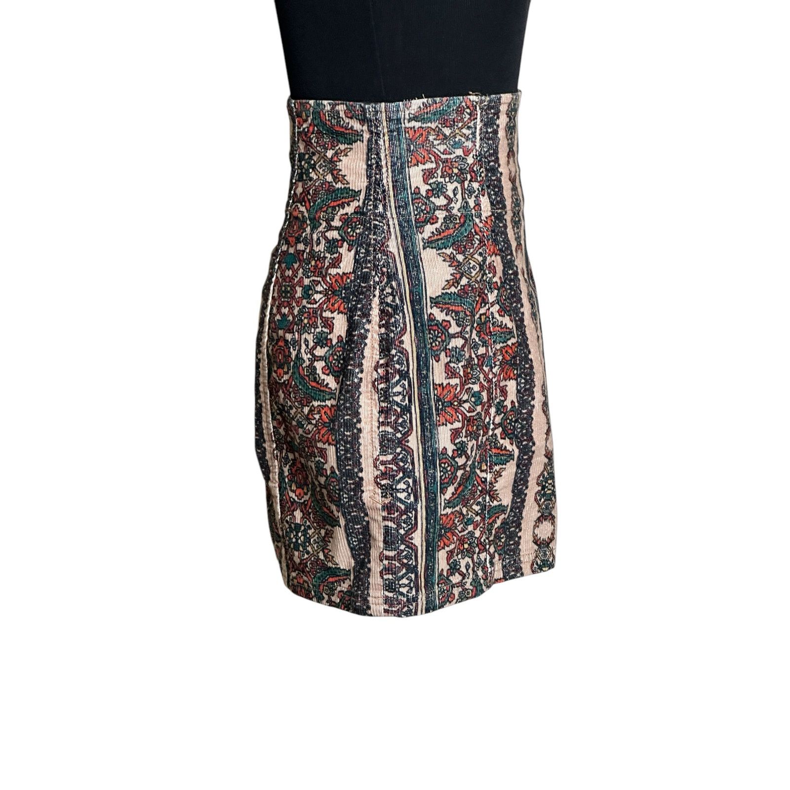 Free People Free People floral corduroy high waisted mini skirt size 0 Size 25" / US 0 / IT 36 - 10 Thumbnail