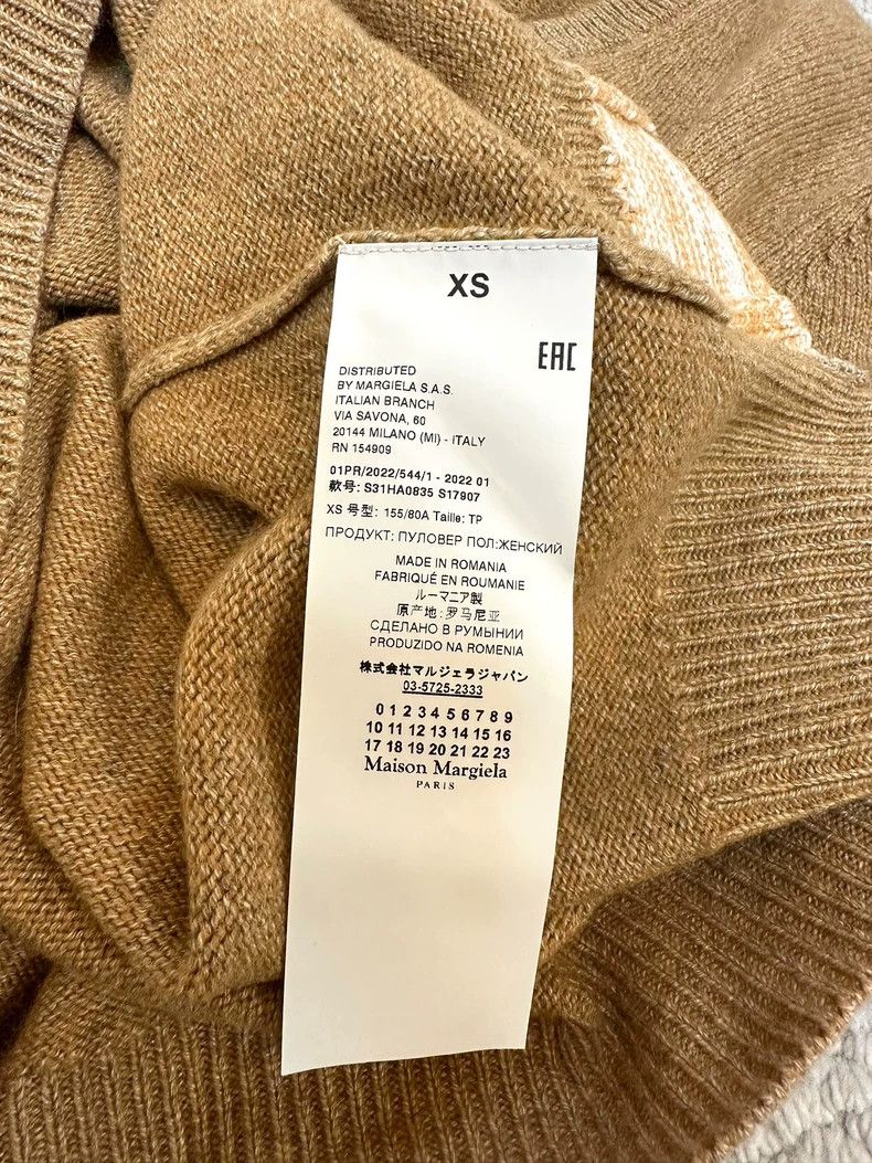 Maison Margiela Maison Margiela Wool silk blend V-neck long-sleeved versat Size XS / US 0-2 / IT 36-38 - 4 Thumbnail