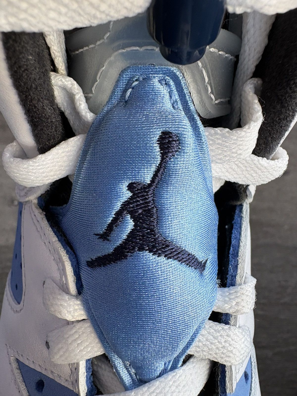 Jordan Brand Air Jordan 6 Retro “UNC White” (GS) **PRE-OWNED** Size US 5 / EU 37 - 6 Thumbnail