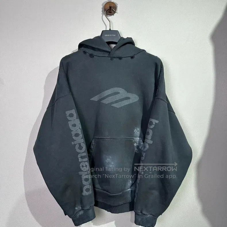 Balenciaga Balenciaga 3B Faded Bleach Effect Hooded Sweatshirt Size US M / EU 48-50 / 2 - 1 Thumbnail