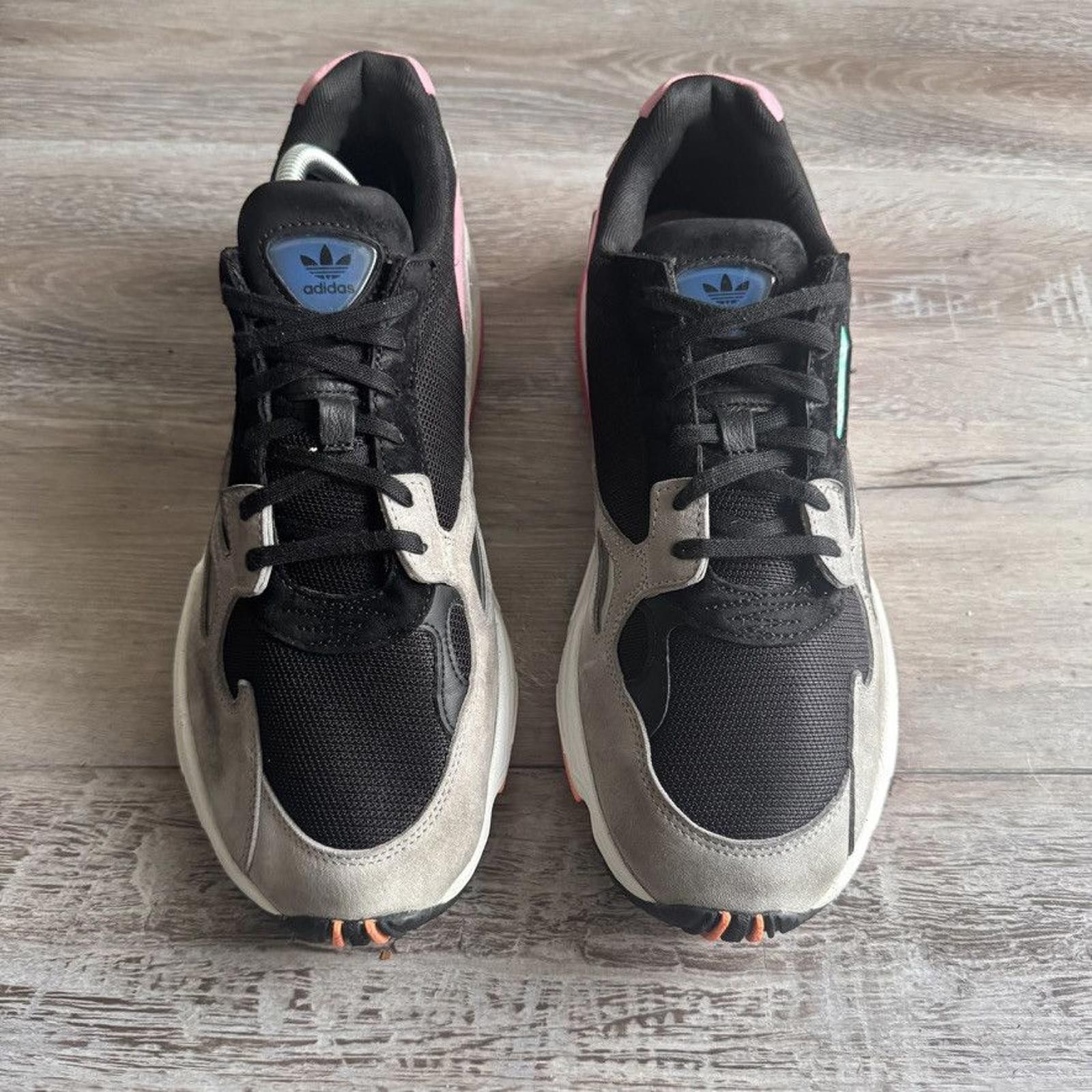 Adidas adidas • WMNS Falcon "Core Black Light Granite" (10M) Size US 10 / EU 43 - 4 Thumbnail
