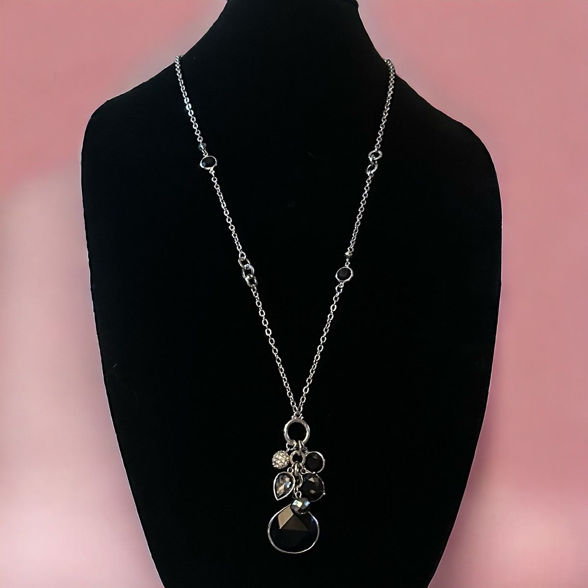 White House Black Market WHBM bezeled stone charm cluster necklace Size ONE SIZE - 2 Thumbnail