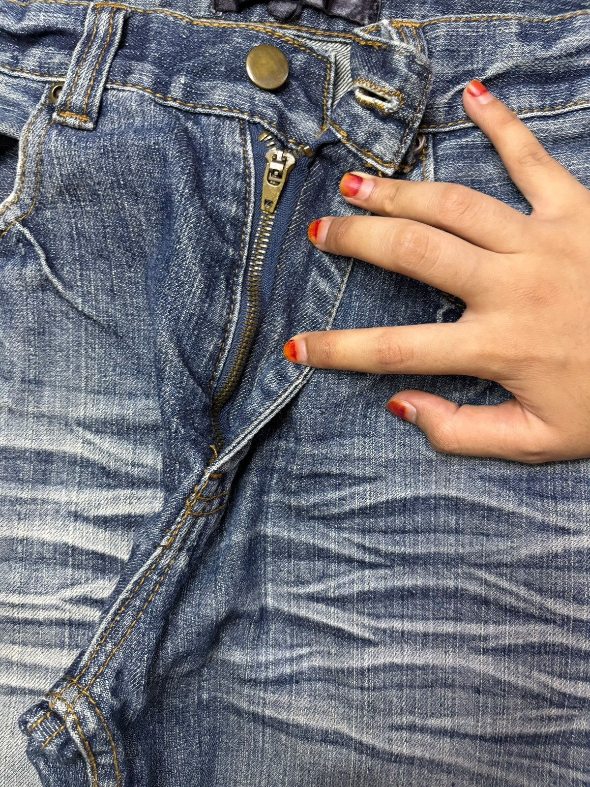 Japanese Brand Vintage Japanese Brand Mud Wash Distressed Loose Baggy Jeans Size US 30 / EU 46 - 3 Thumbnail