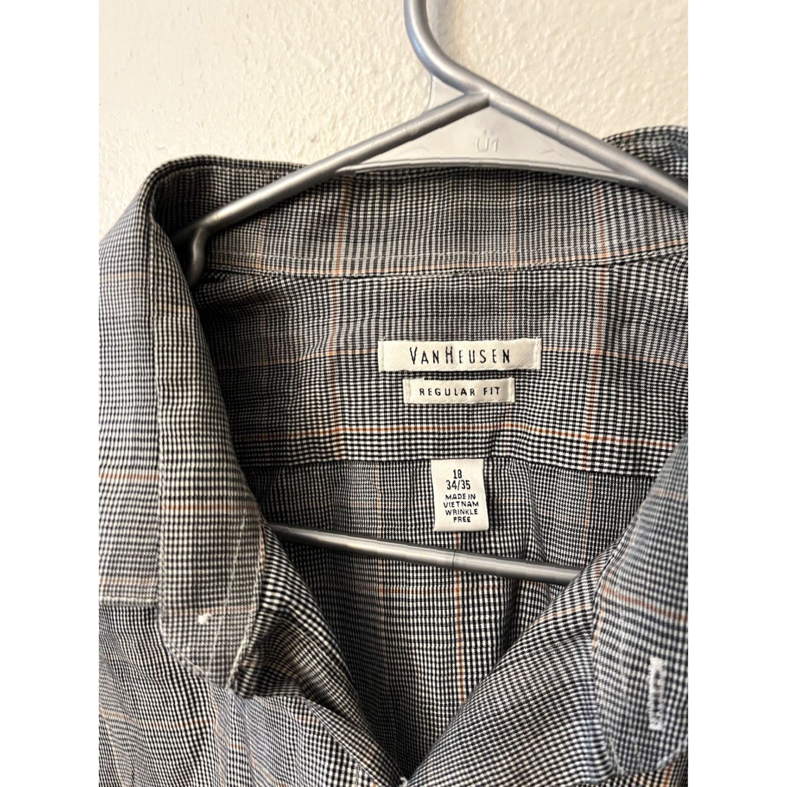 Van Heusen Van Heusen Shirt Mens 18 Gray Plaid Long Sleeve Button Up Regular Fit Size US XXL / EU 58 / 5 - 2 Thumbnail