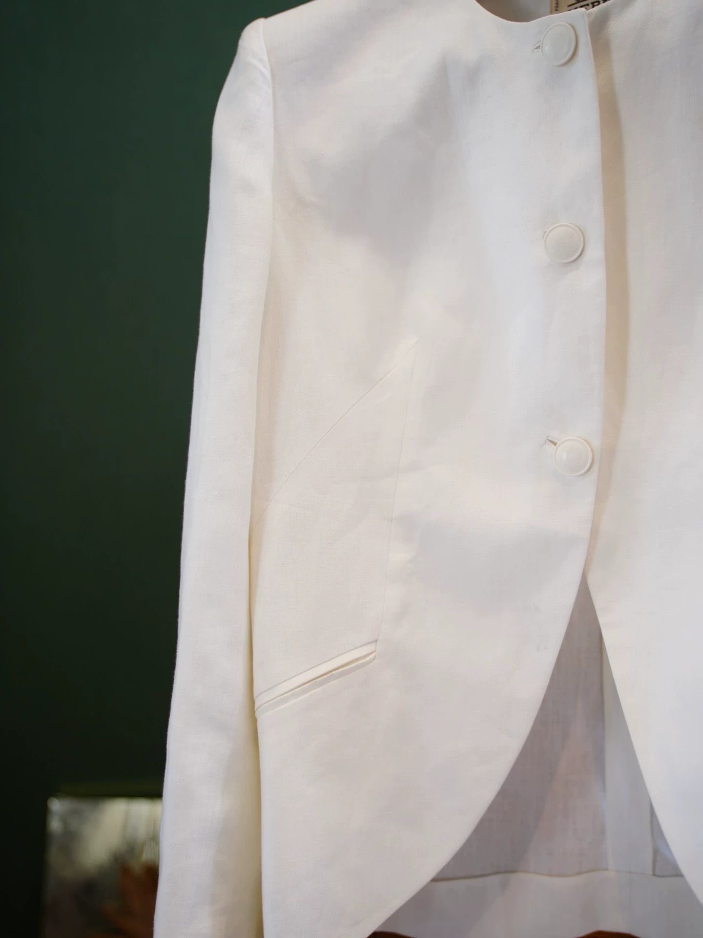 Hermes Hermes Vtg White Linen Crew Neck 3-Button Blazer Size M / US 6-8 / IT 42-44 - 5 Thumbnail