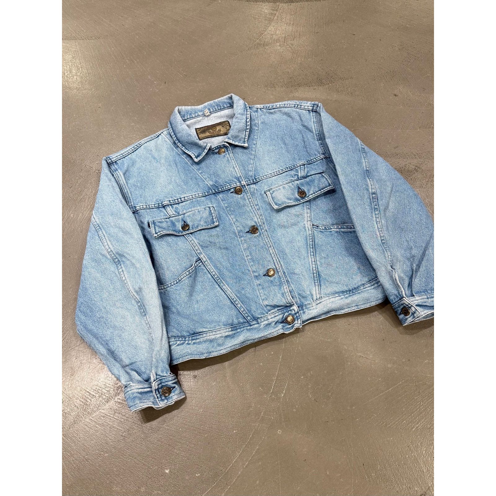 Giorgio Armani 1990s Armani oversized denim jacket Size US S / EU 44-46 / 1 - 2 Thumbnail