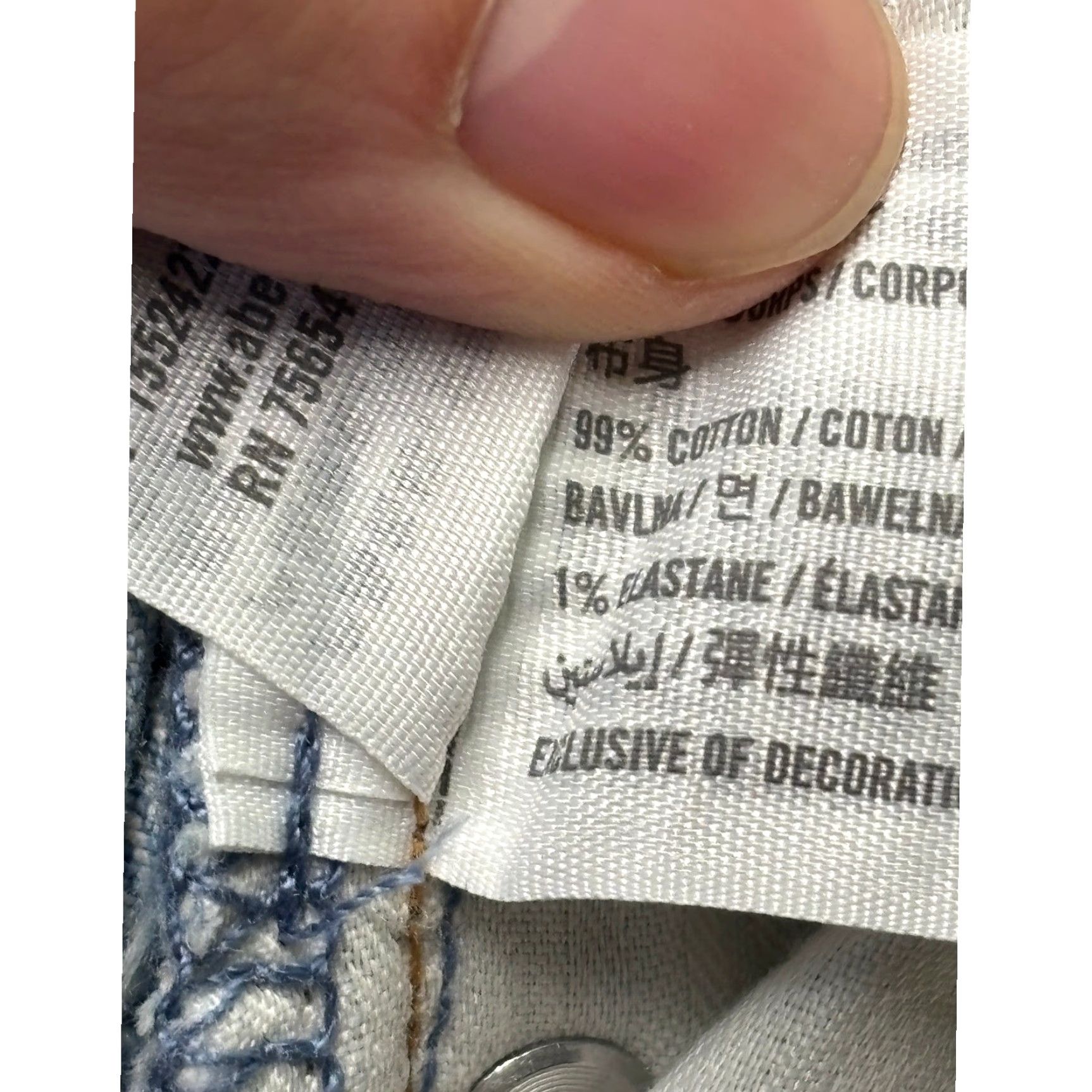 Abercrombie & Fitch NWT Abercrombie & Fitch 90s Straight Ultra High Rise Jeans Light Wash Woman 20W 32.5in Inseam Cotton Blend Denim Distressed Pockets Zip Button Logo Size 42" / US 20 - 7 Thumbnail
