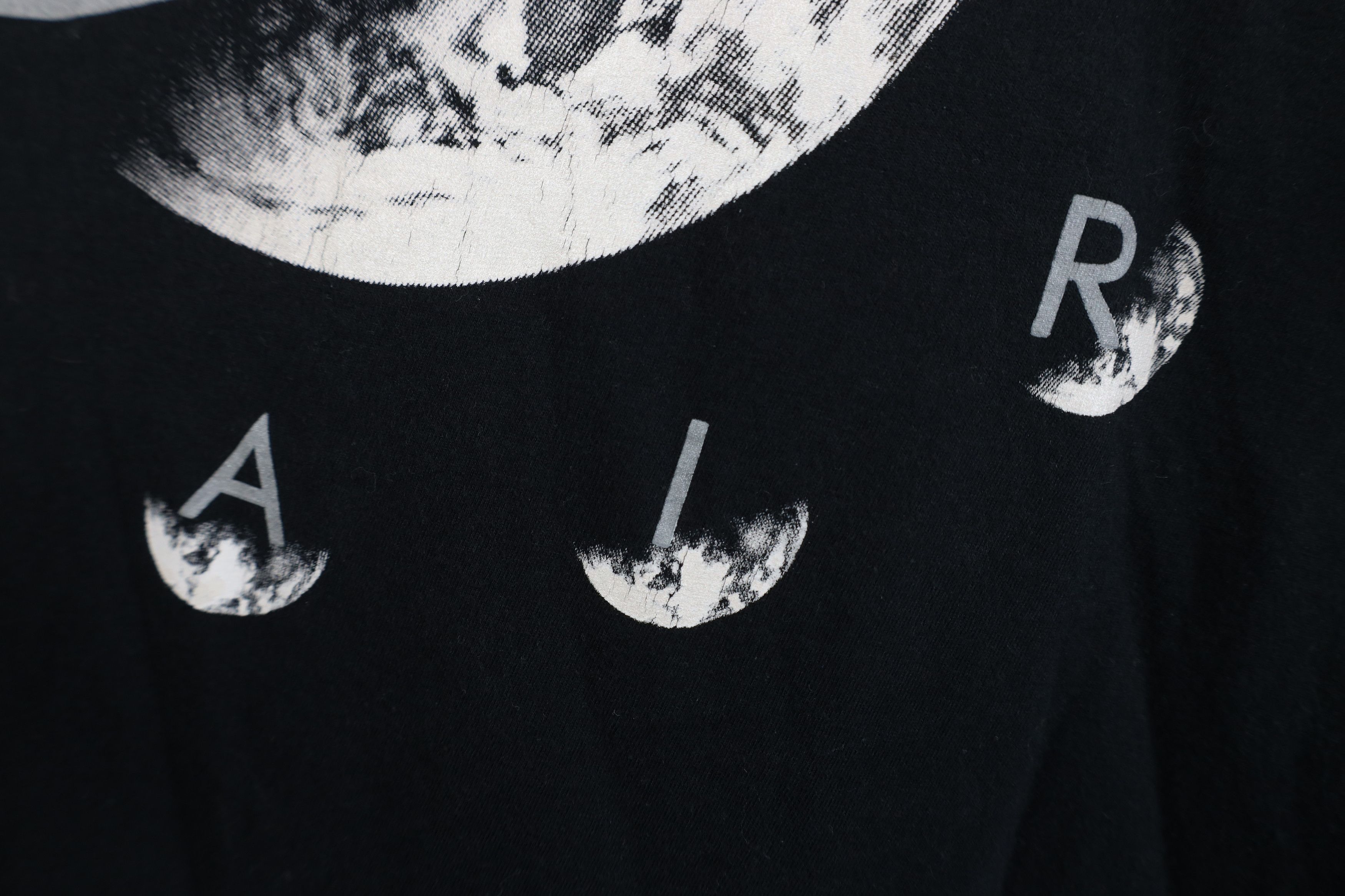 Nike Vintage Y2K Nike Air Spell Out Big Swoosh Moon Space T-Shirt Size US S / EU 44-46 / 1 - 5 Thumbnail