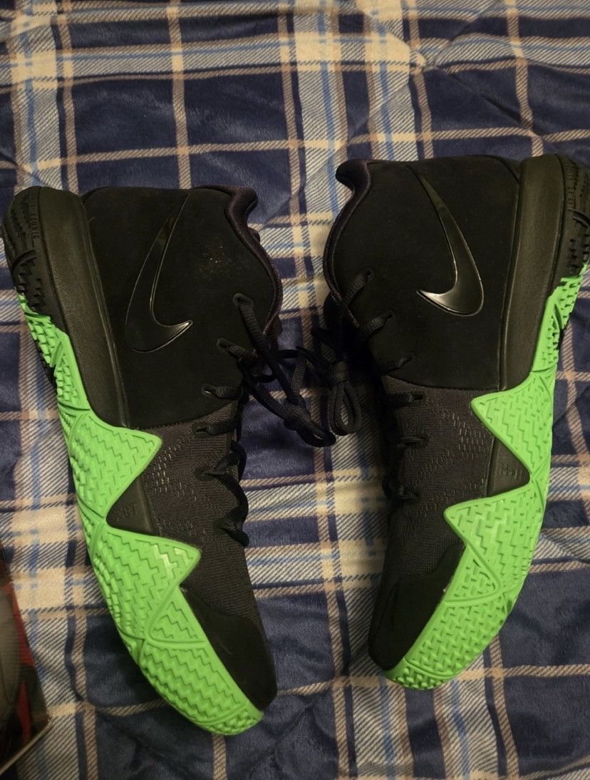 Nike Kyrie 4 halloween Size US 12 / EU 45 - 4 Thumbnail