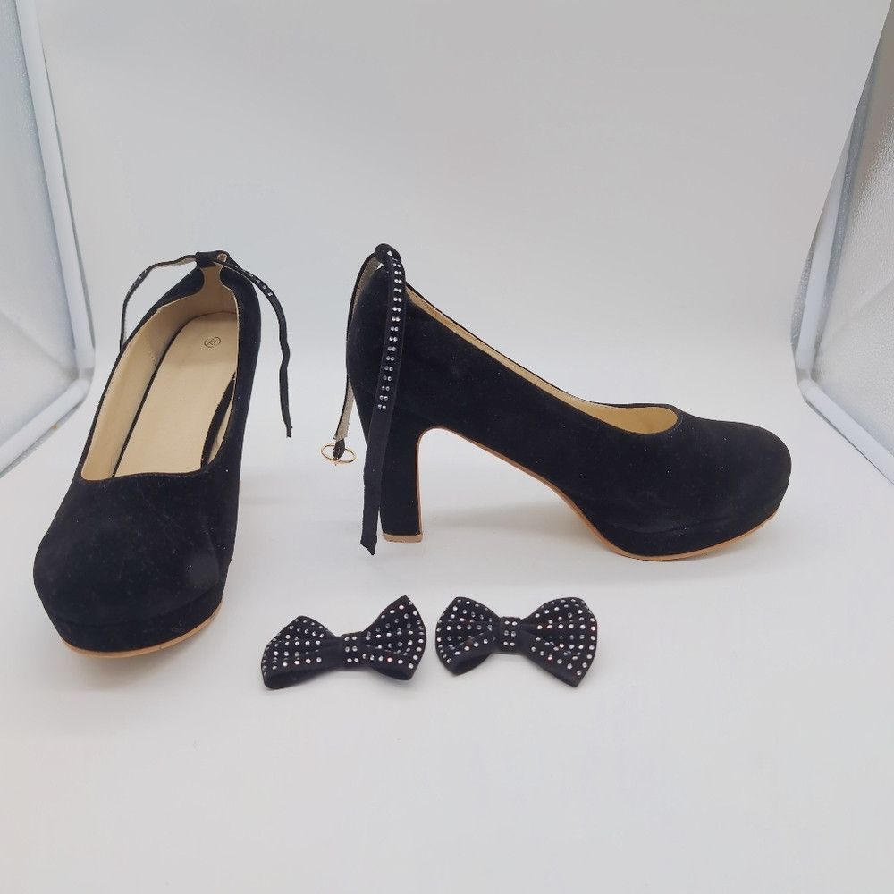 Designer Elegant Black Women's Heels with Bow Accents Velvet Sz 10 Size US 10 / IT 40 - 2 Thumbnail
