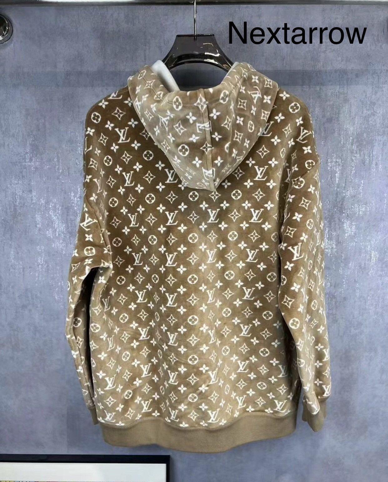 Louis Vuitton LOUIS VUITTON LV vintage floral full logo plush hoodie 2412 Size US XL / EU 56 / 4 - 2 Thumbnail